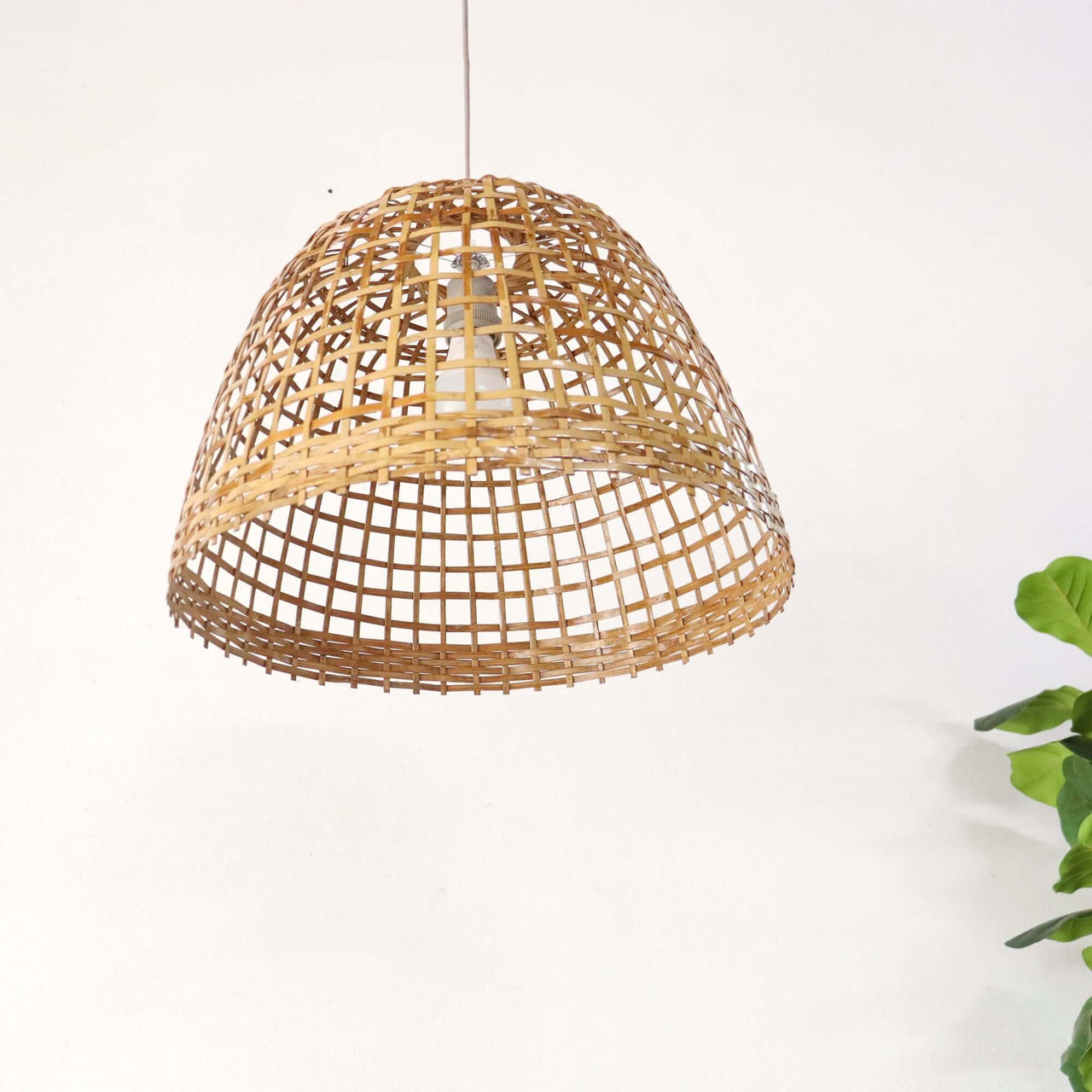 PIAREE — handcrafted bamboo pendant light for a cosy bedroom