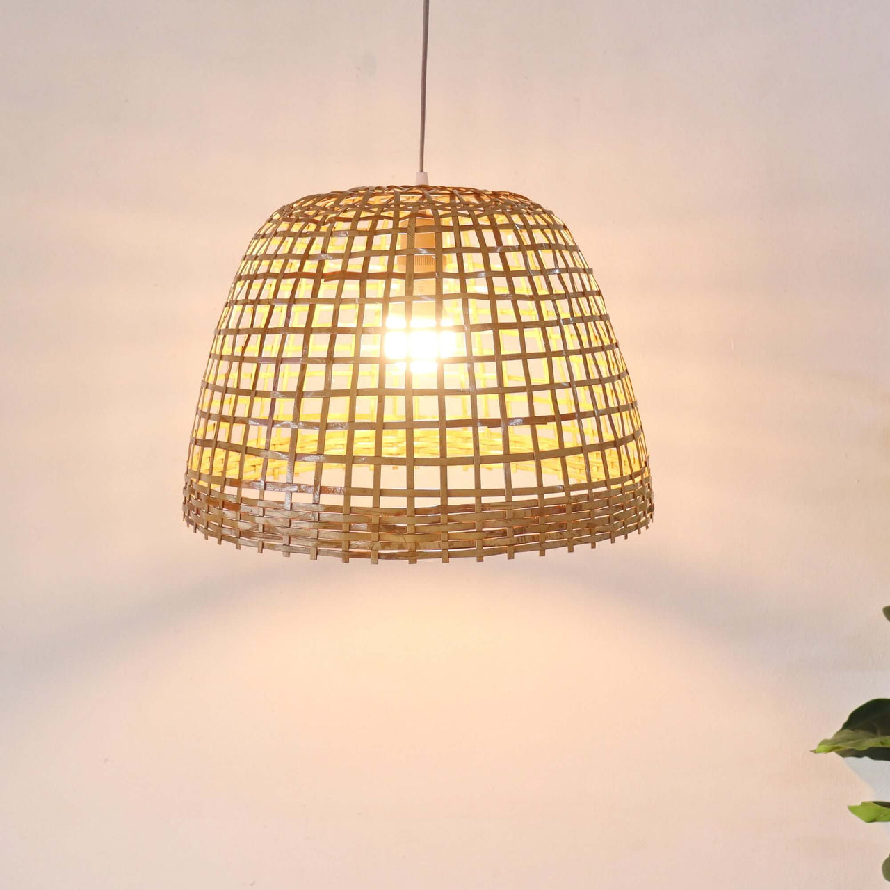 PIAREE — bamboo pendant light in natural earthy tones