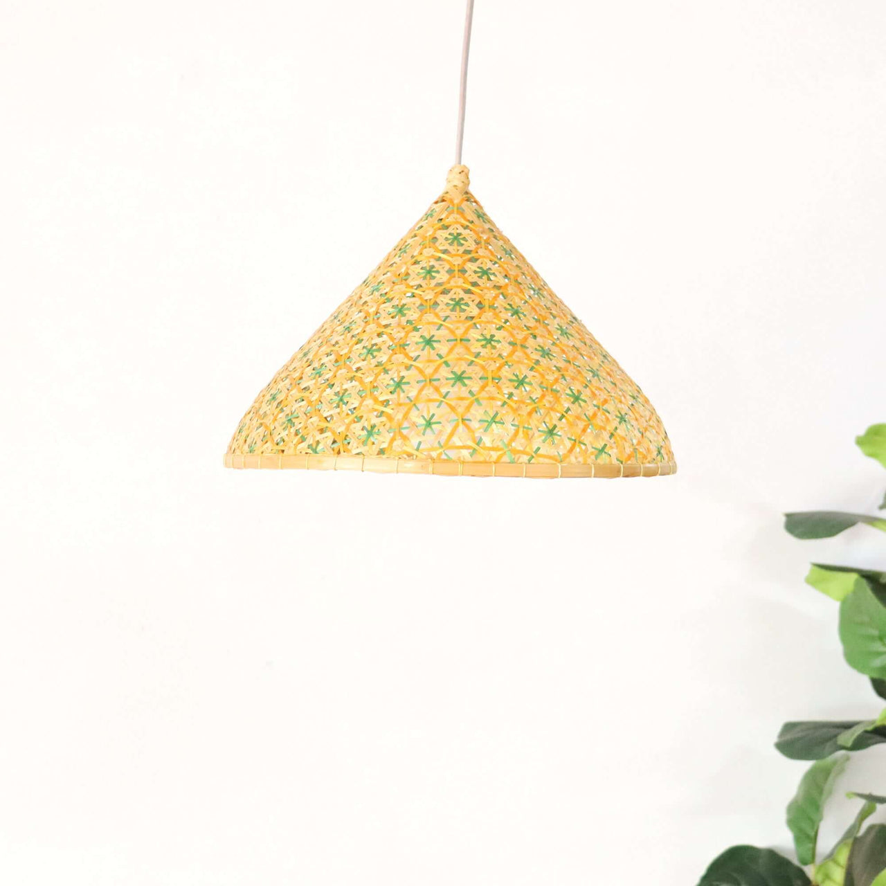 LALEE — sustainable bamboo pendant light for boho-style ceiling lighting
