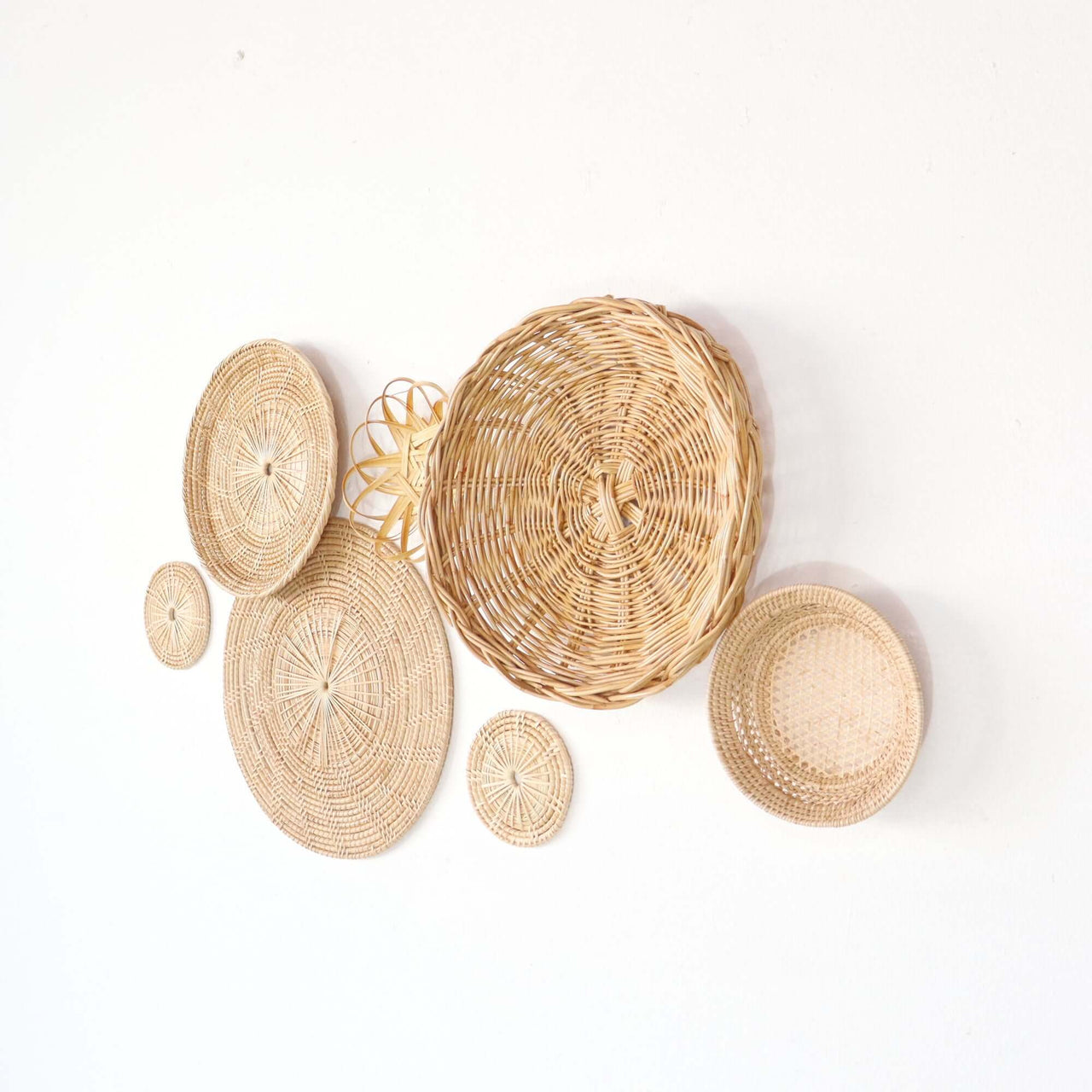 KA RISH MA - Wall Hanging Art Decorations Set of 7
