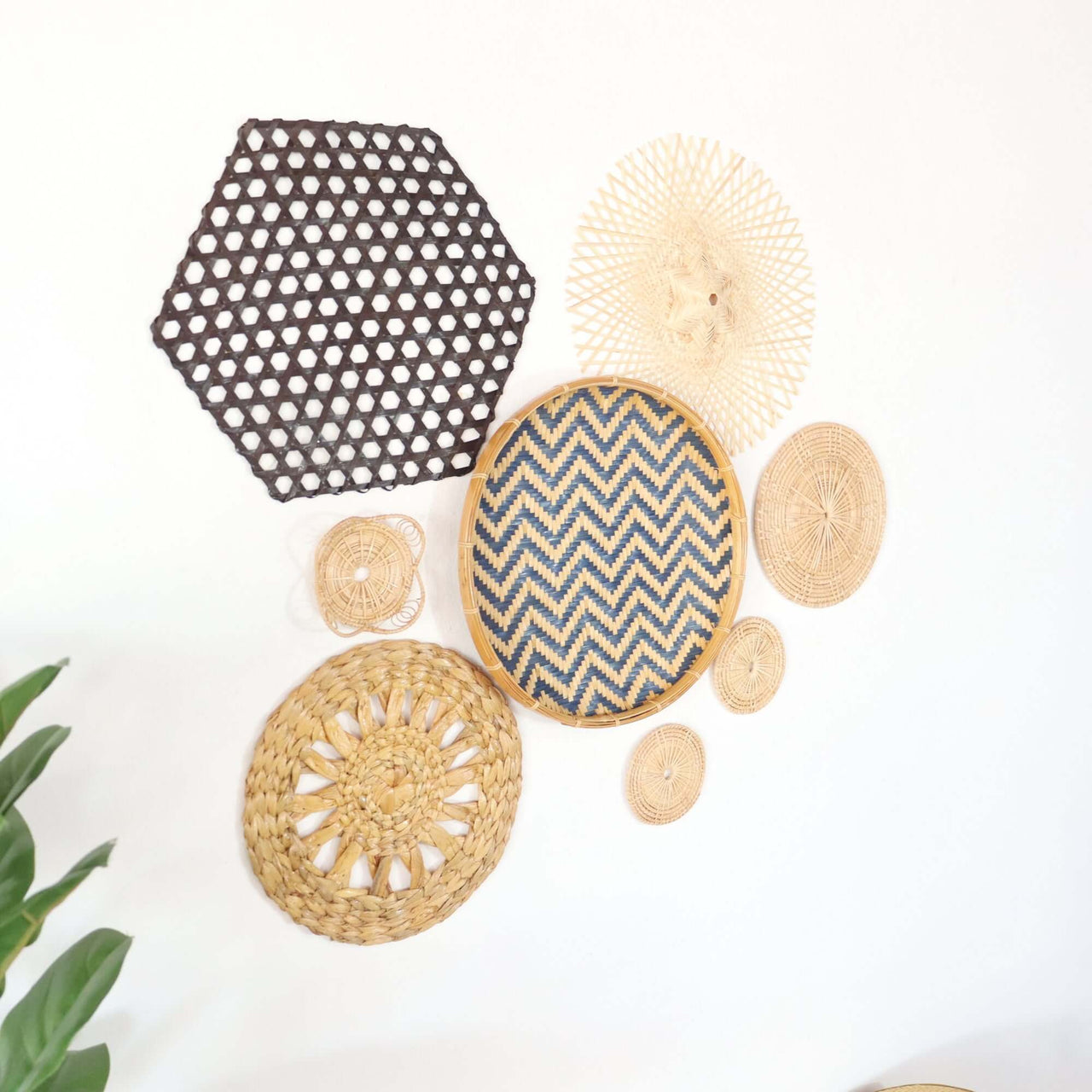 LA NA - Wall Hanging Art Décor Set of 8