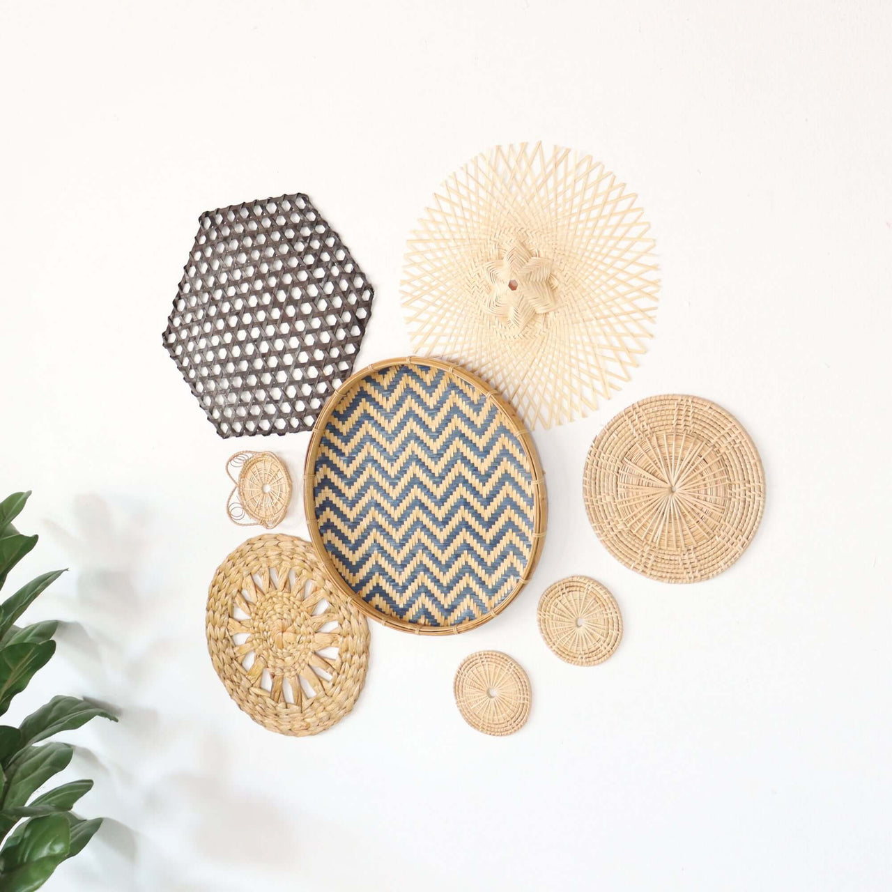 LA NA - Wall Hanging Art Décor Set of 8