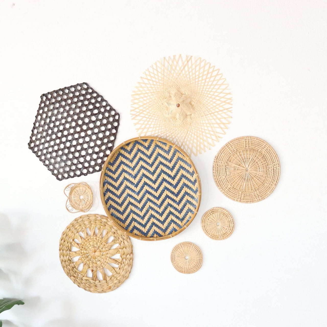 LA NA - Wall Hanging Art Décor Set of 8