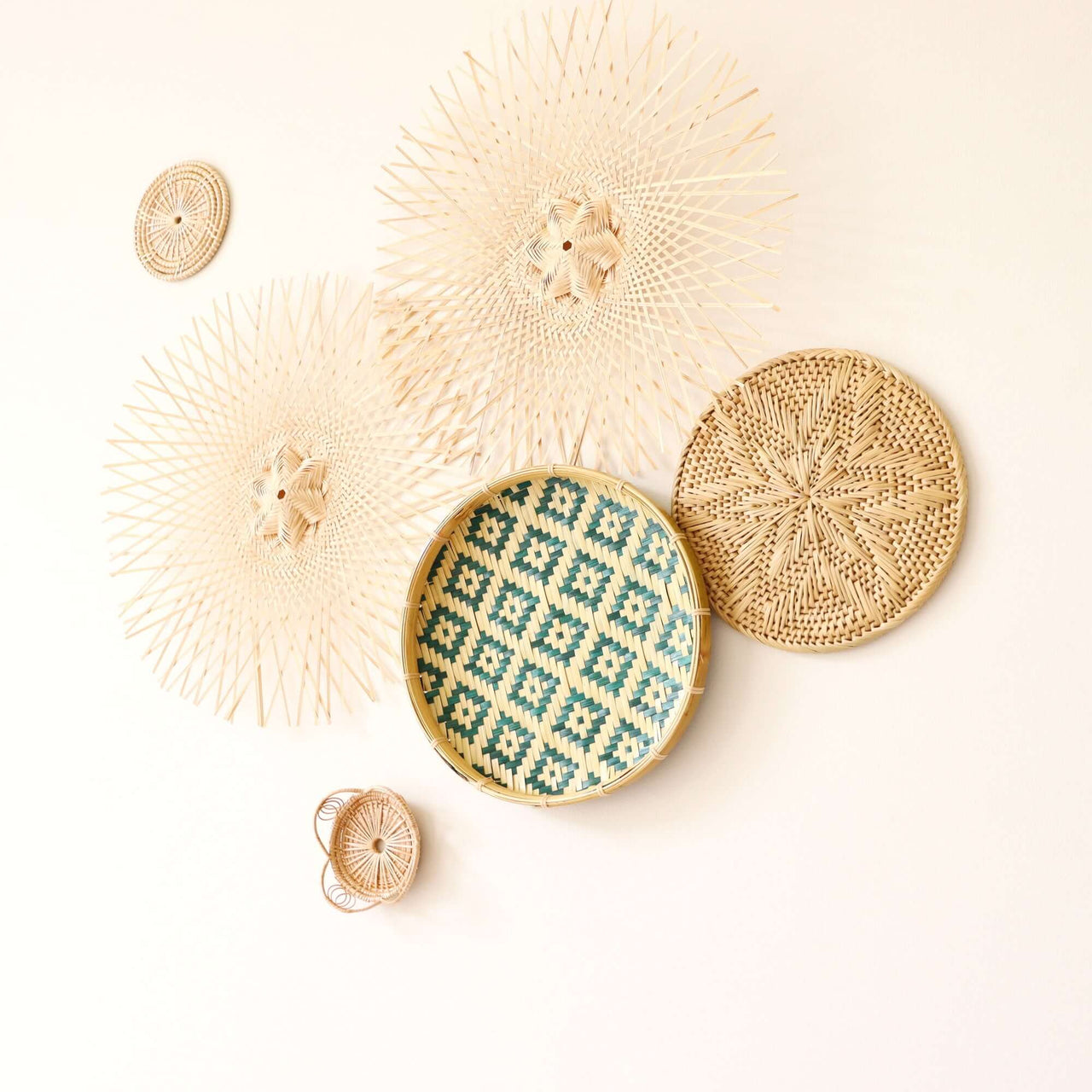 A RIN Mix-and-Match Wall Decor (Set of 6)