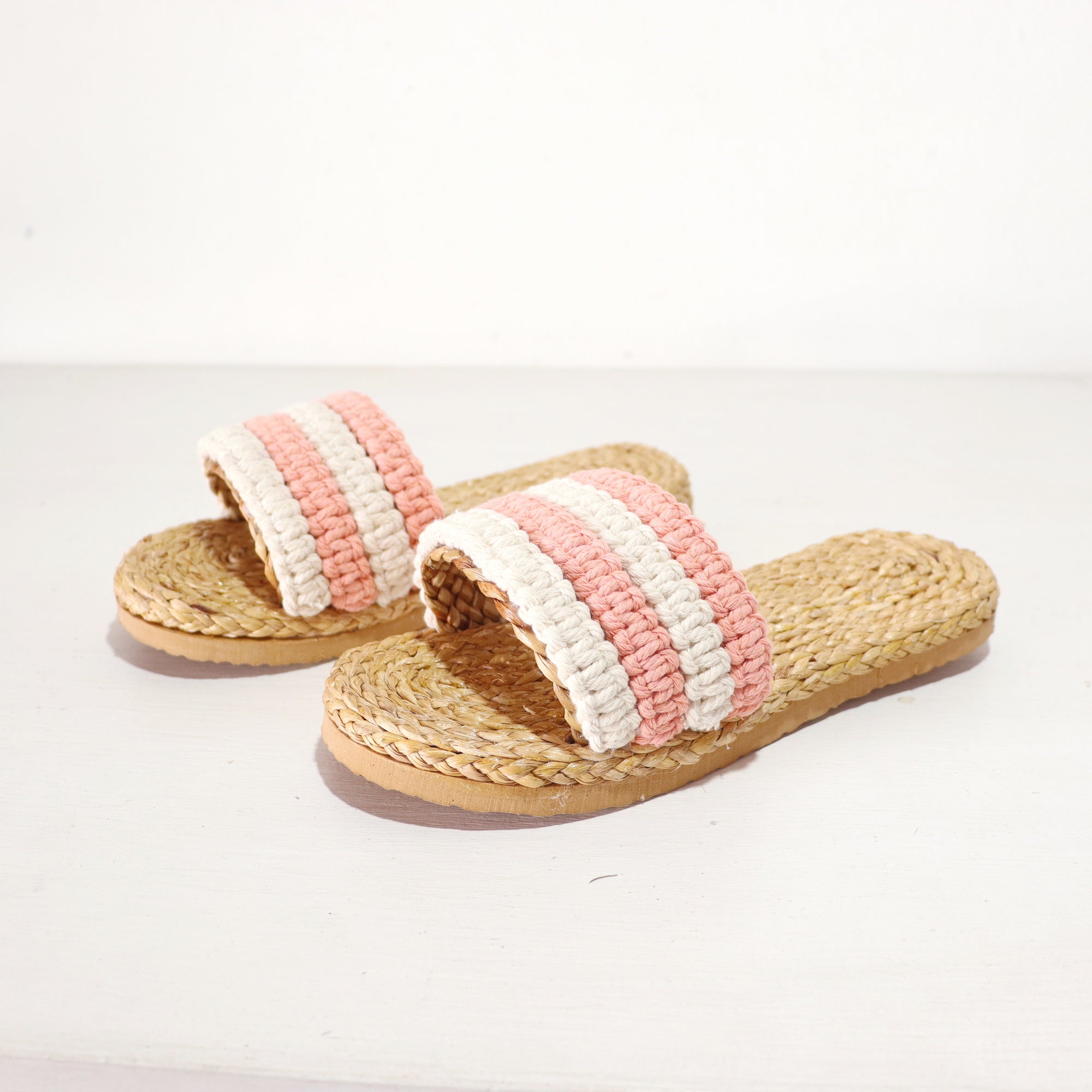 Ravi - Chaussures en paille macramé rose et blanc