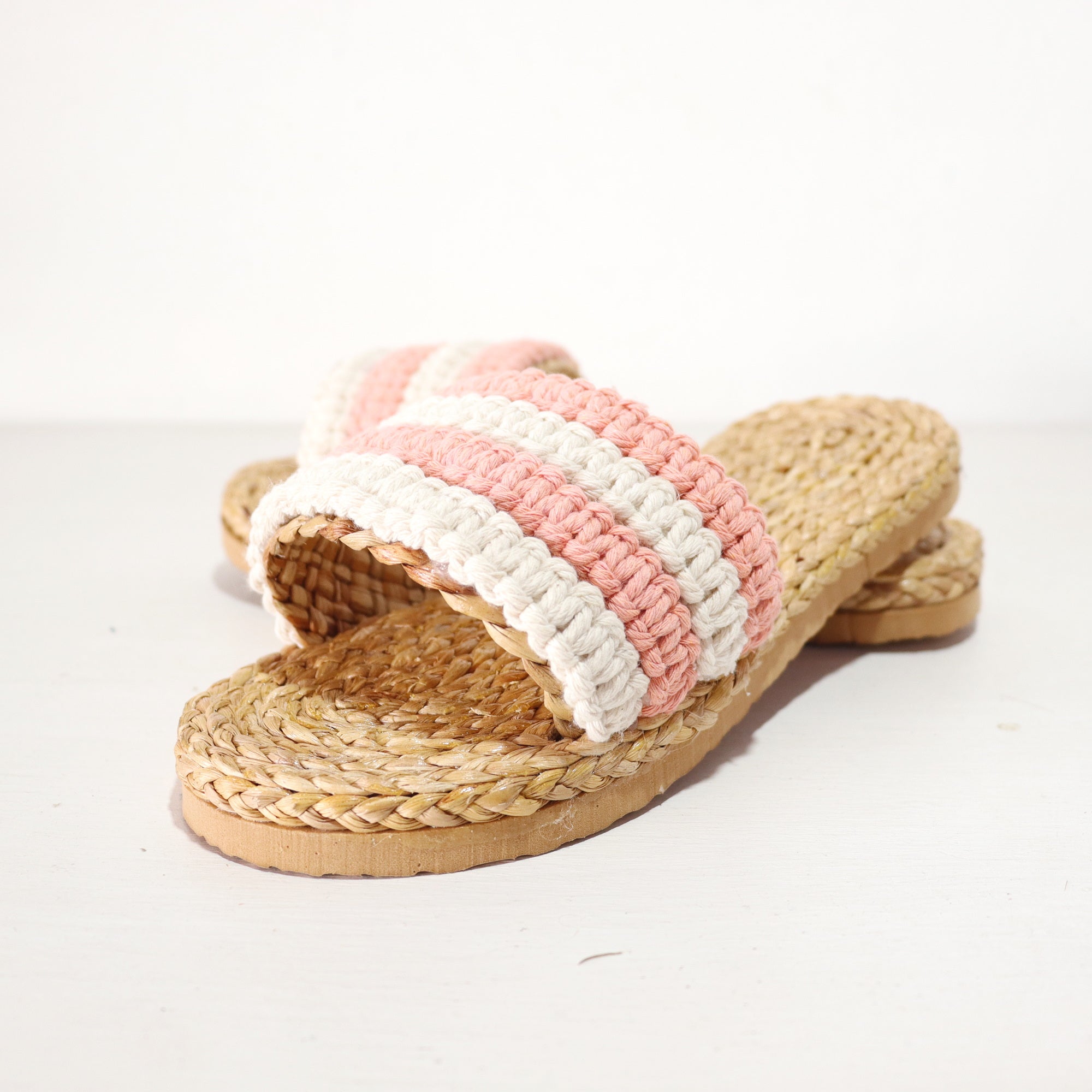 Ravi - Zapatos de paja macramé en rosa y blanco