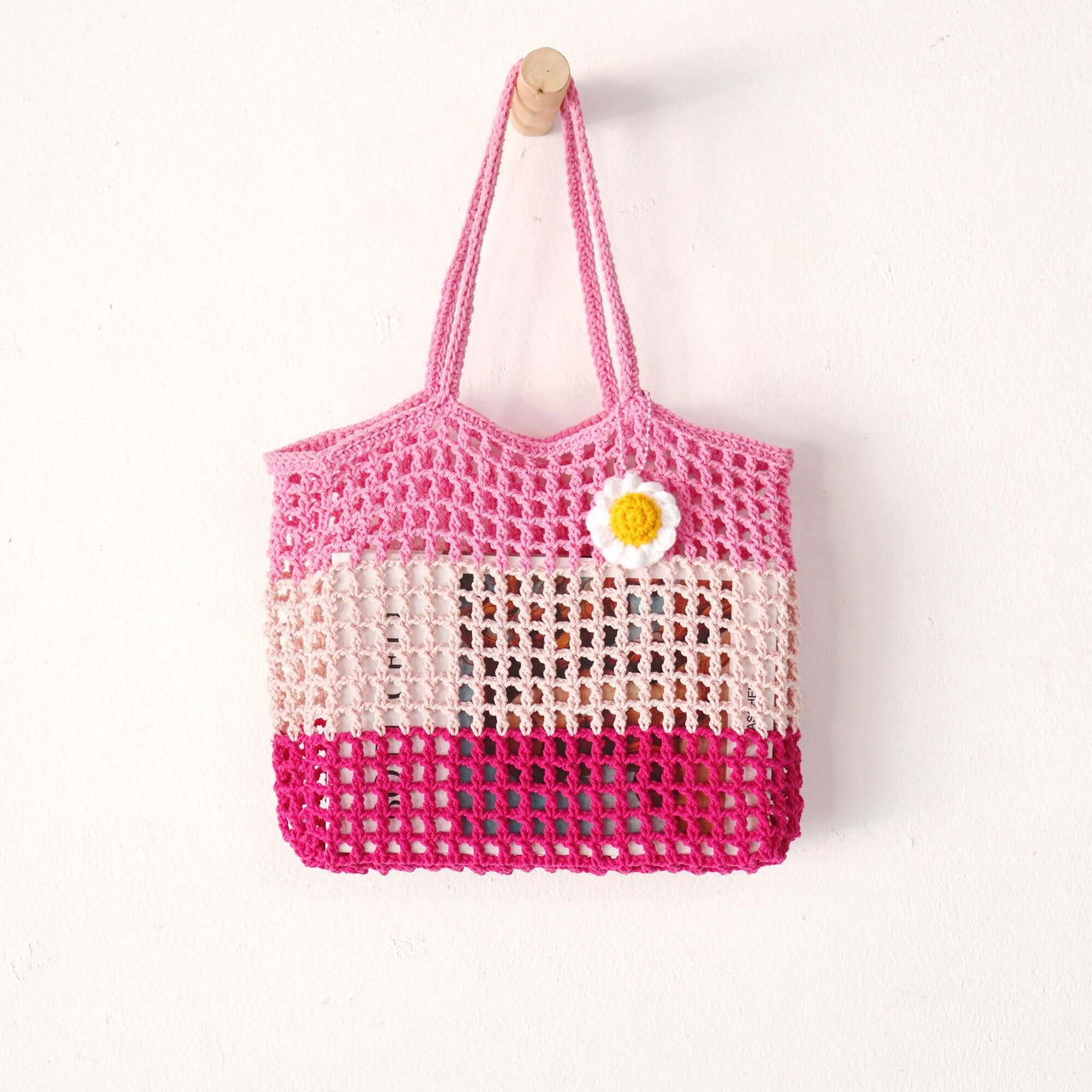 Pink Layer Crochet — straw handbag with a relaxed, vacation-ready look
