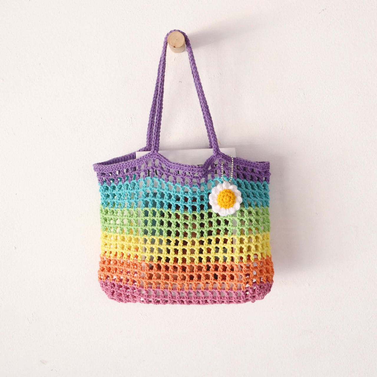 Sairung — lightweight straw handbag for warm-weather styling