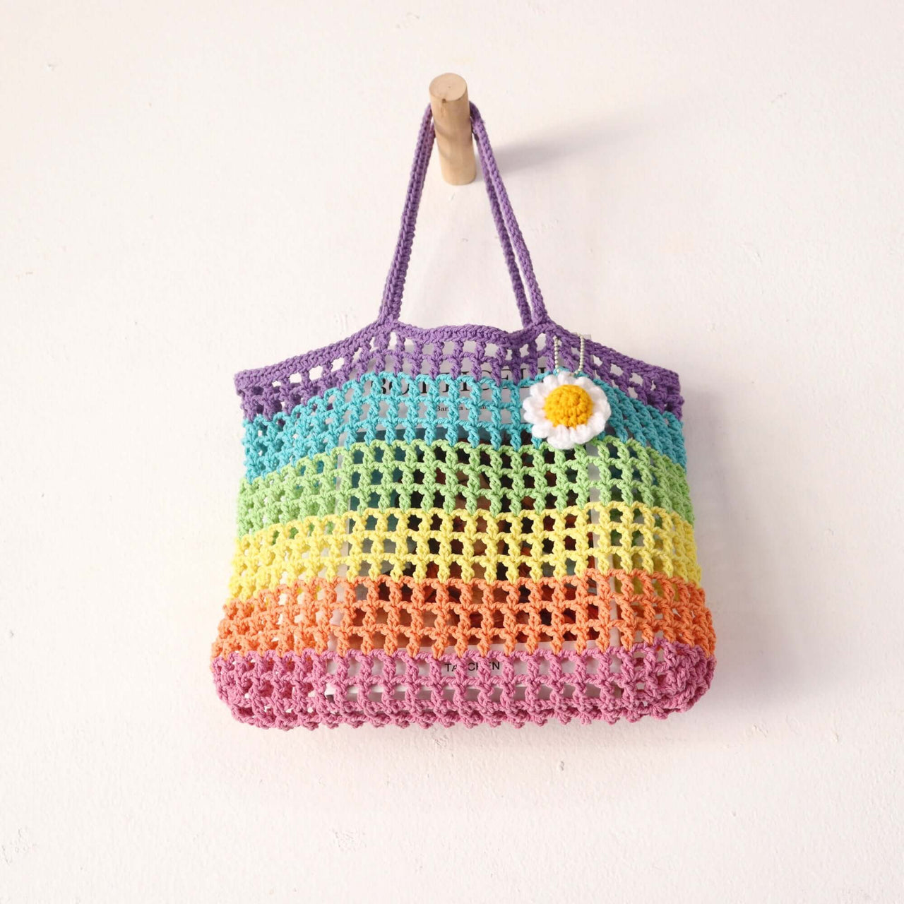 Sairung — straw handbag that pairs with boho and resort outfits