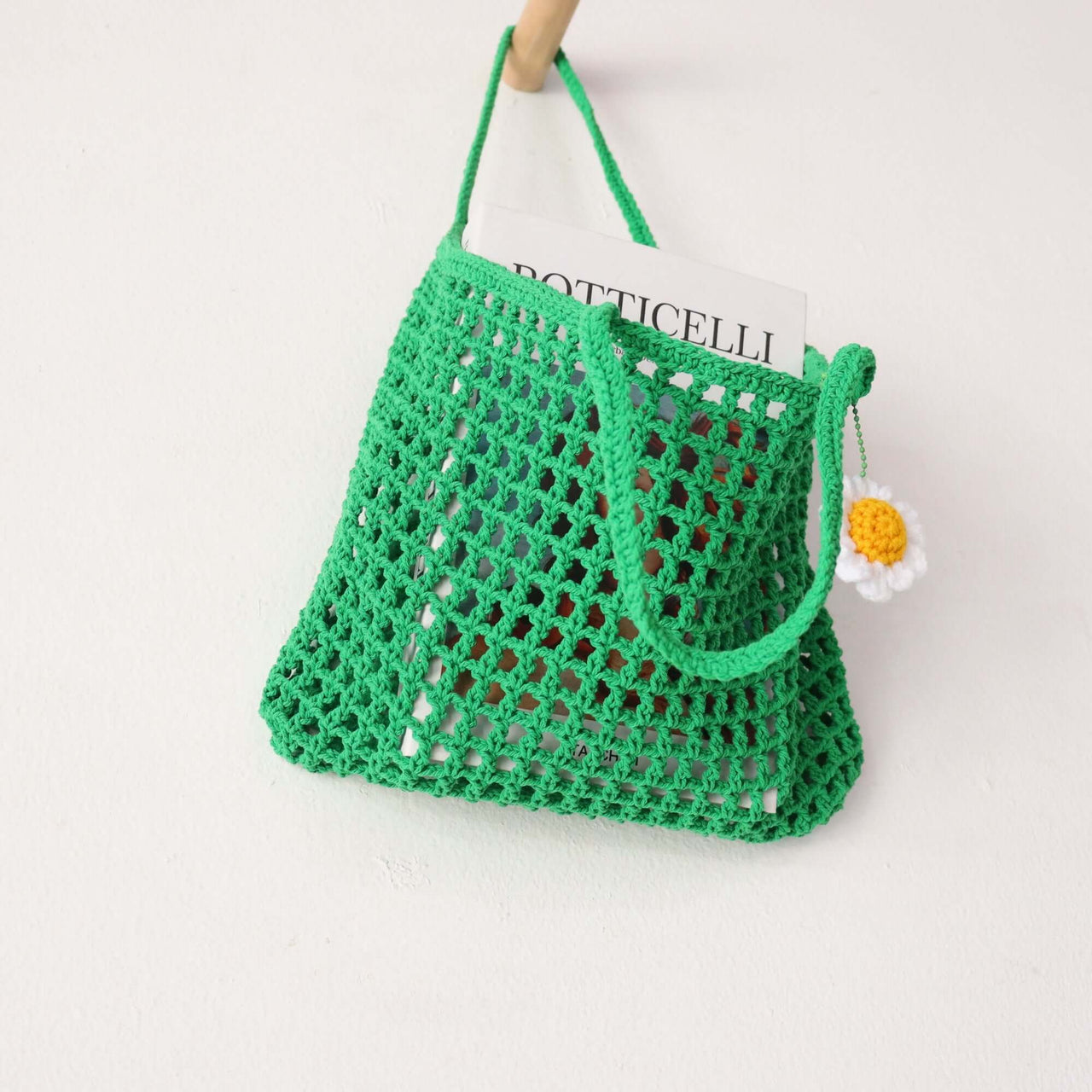 Green Crochet Bag — lightweight straw handbag for warm-weather styling