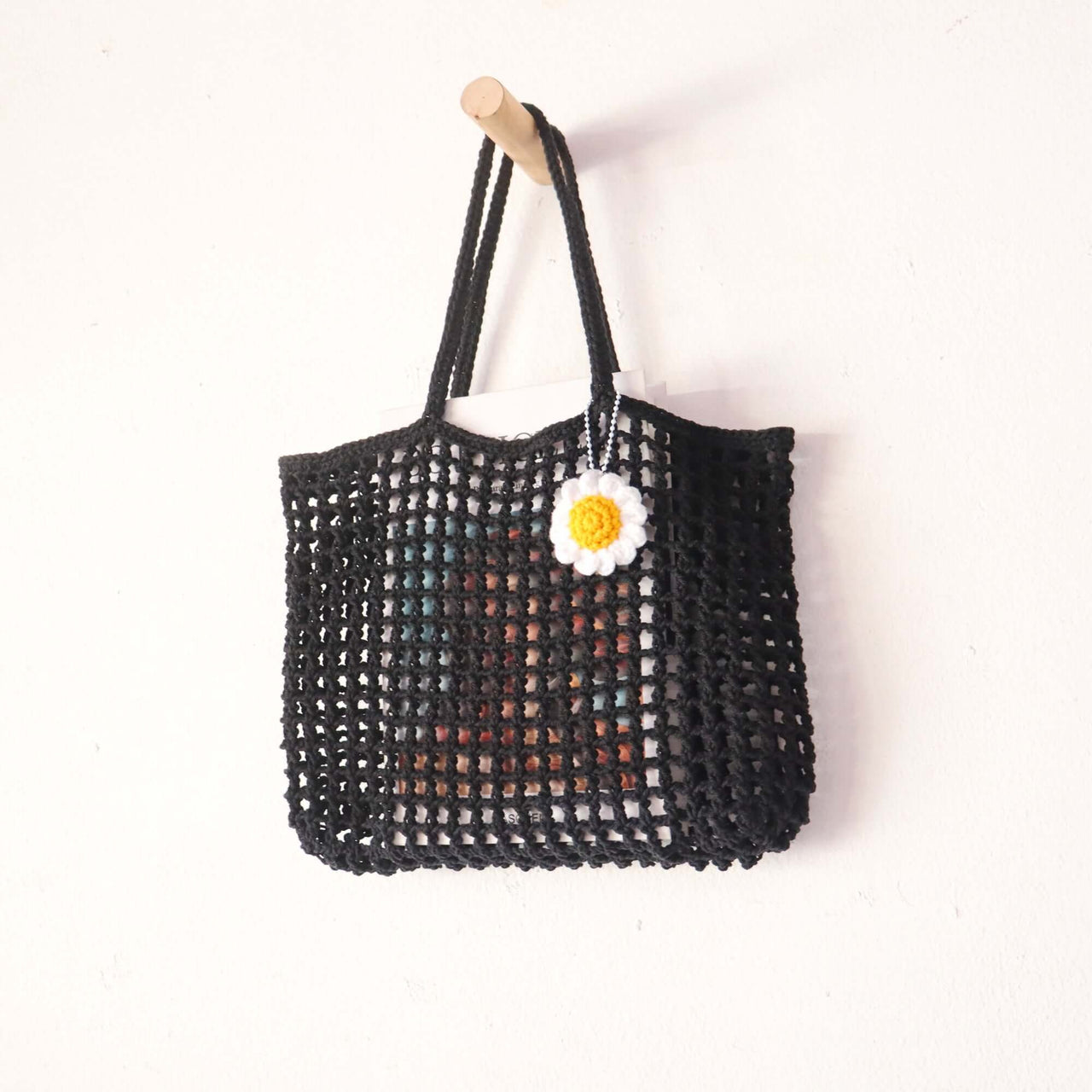 Black Crochet Bag — sustainable straw handbag made from natural fibres