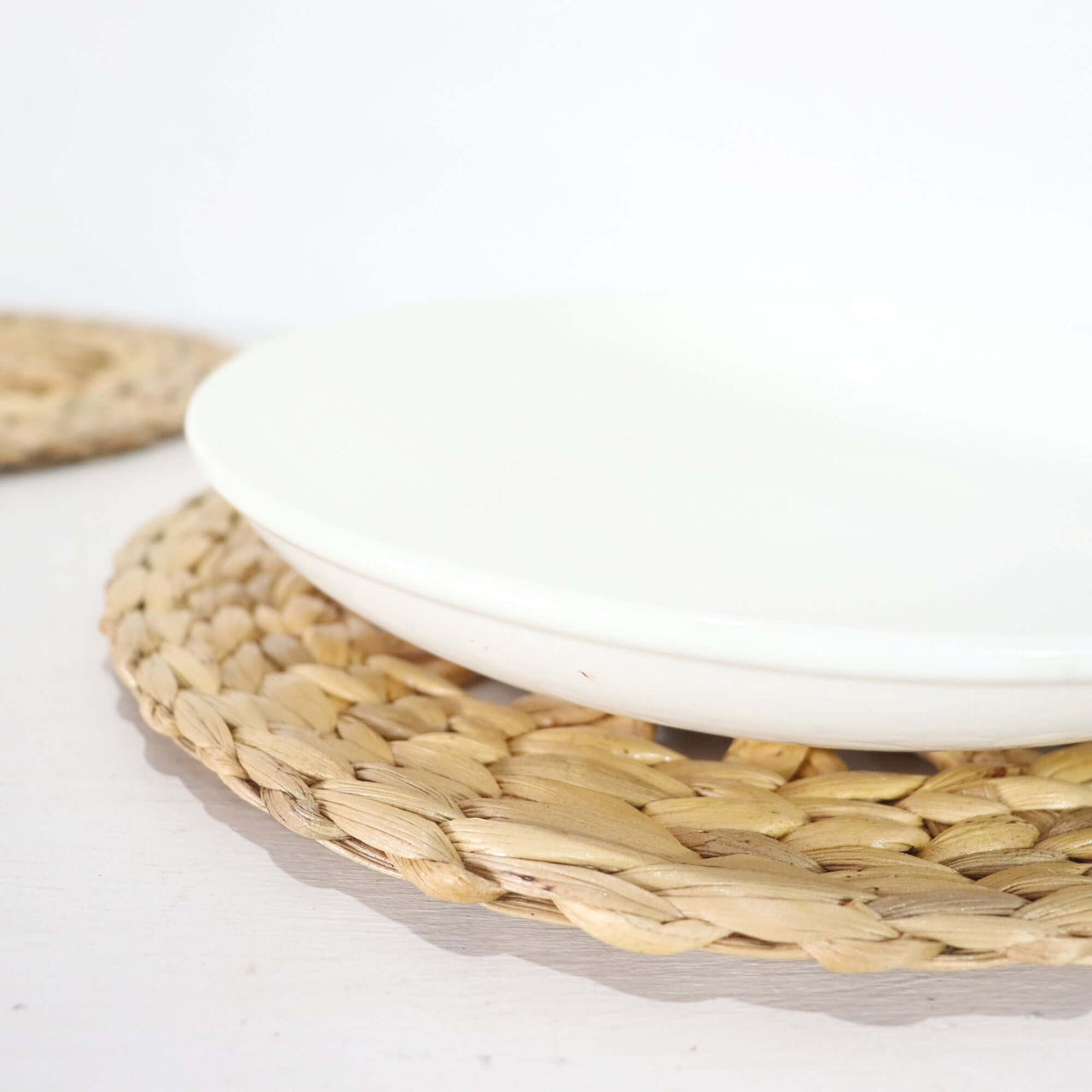 YA NI SA - Water Hyacinth Boho Placemats