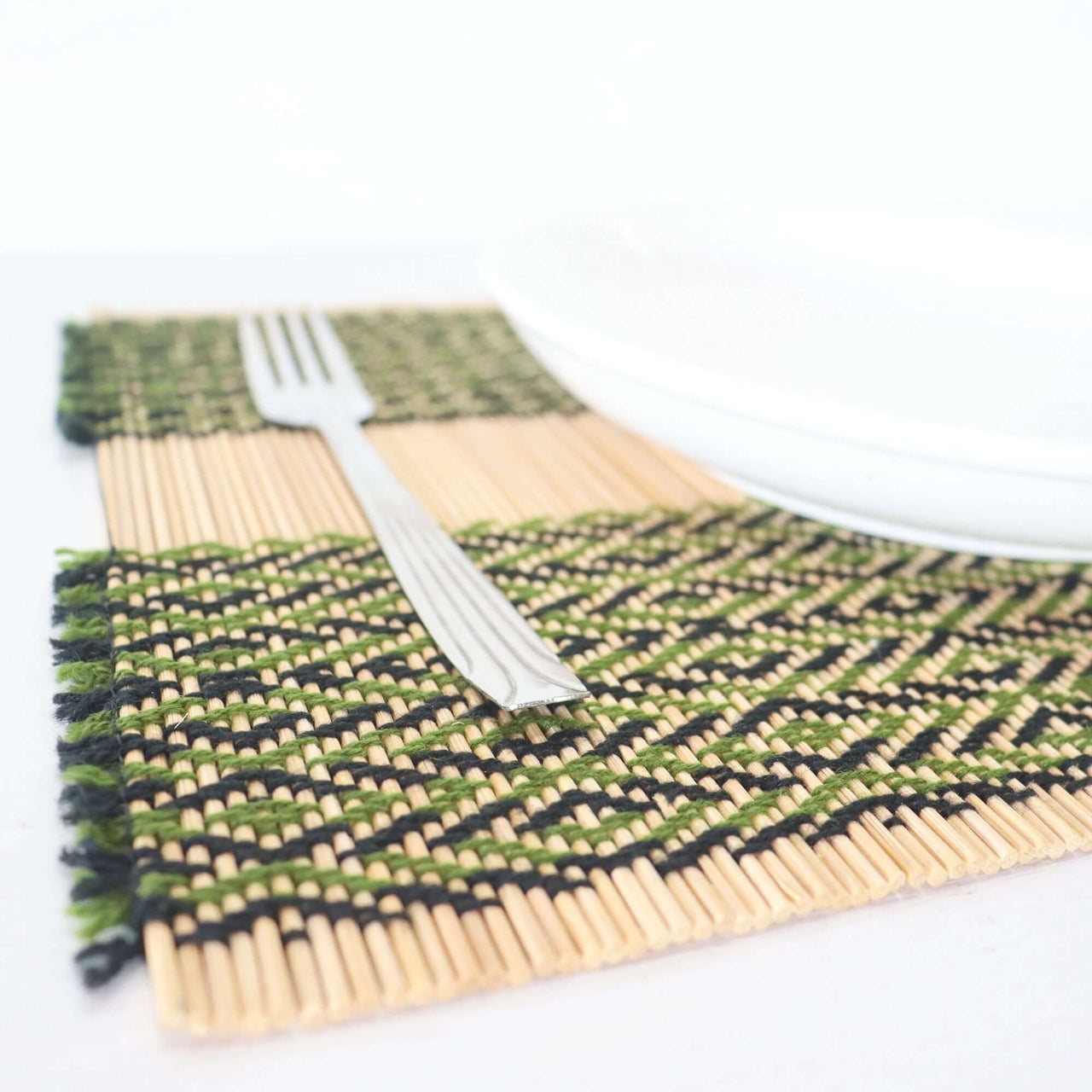 PHIN NA RA - Woven Boho Placemats