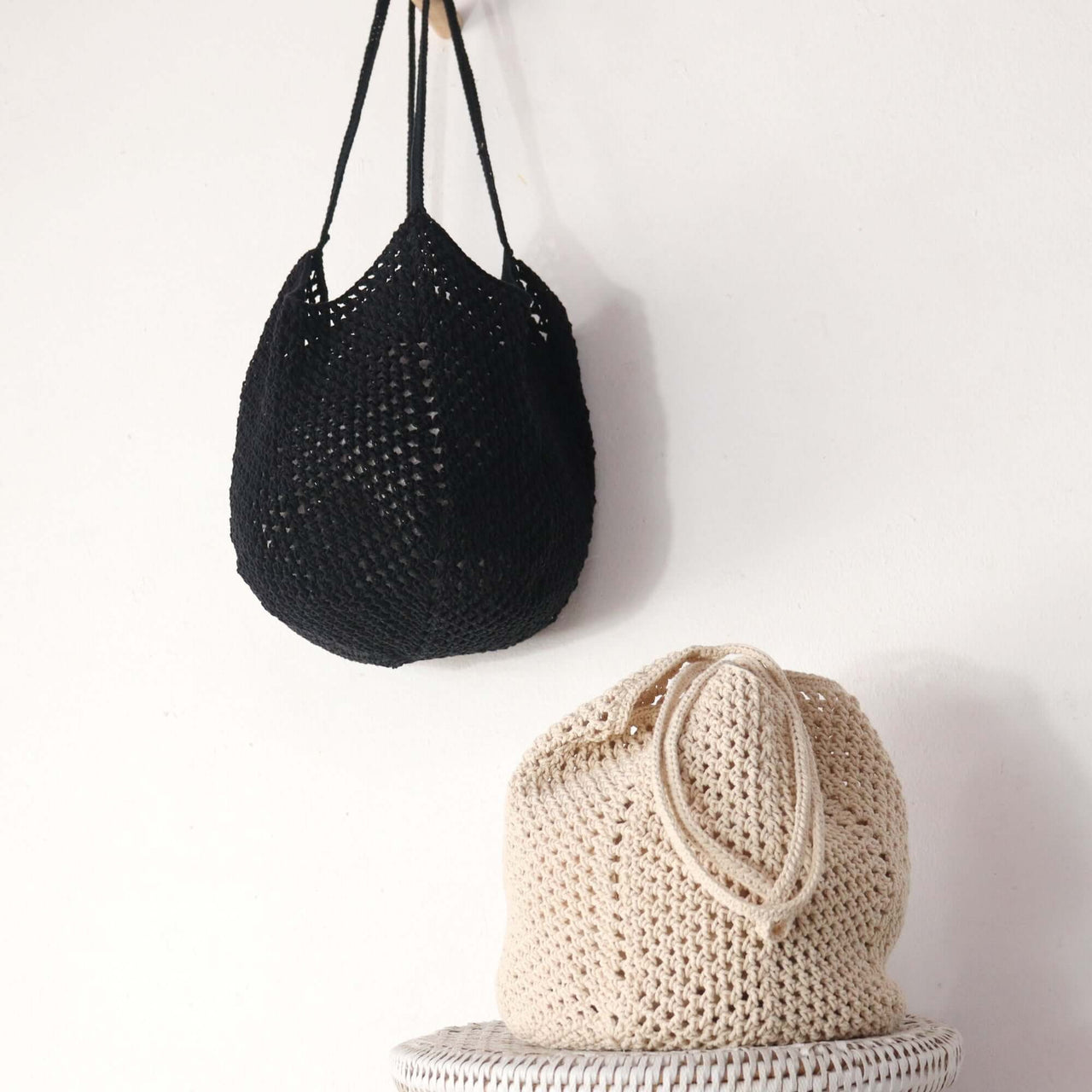 Beige Crochet Shoulder — sustainable straw shoulder bag made from natural fibres