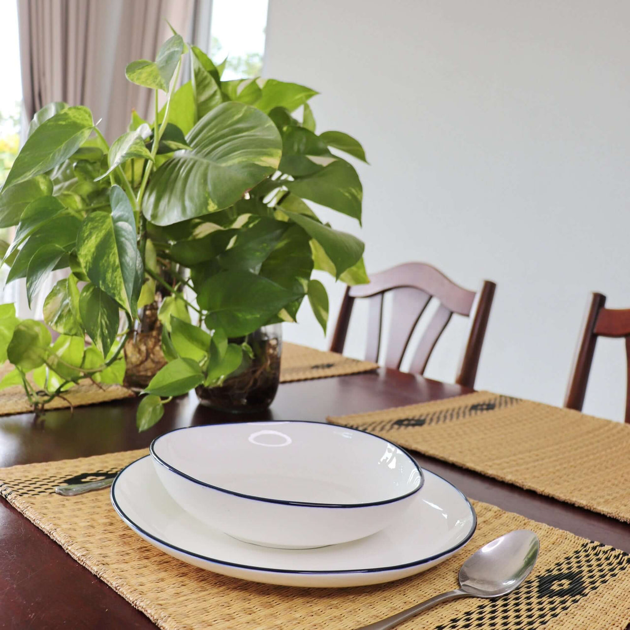 Lavida - Handwoven Sedge Placemat with Khid Pattern