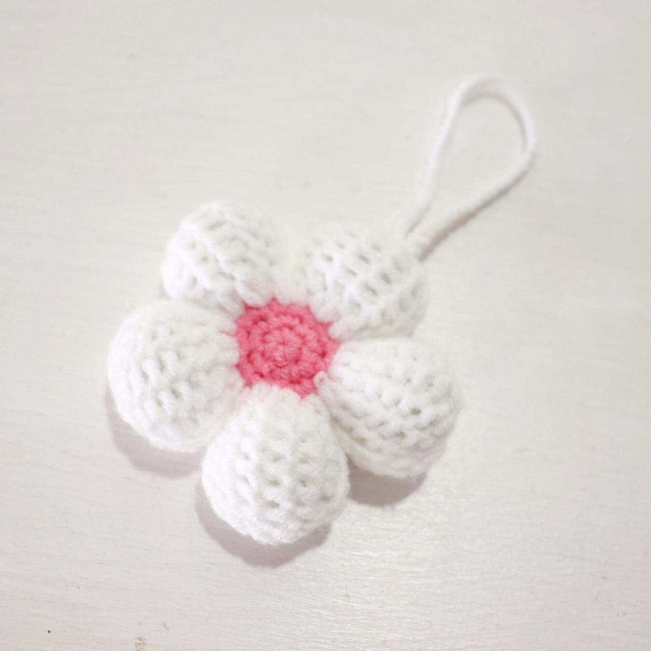 BAG CHARM FLOWER — bag charm in natural earthy tones