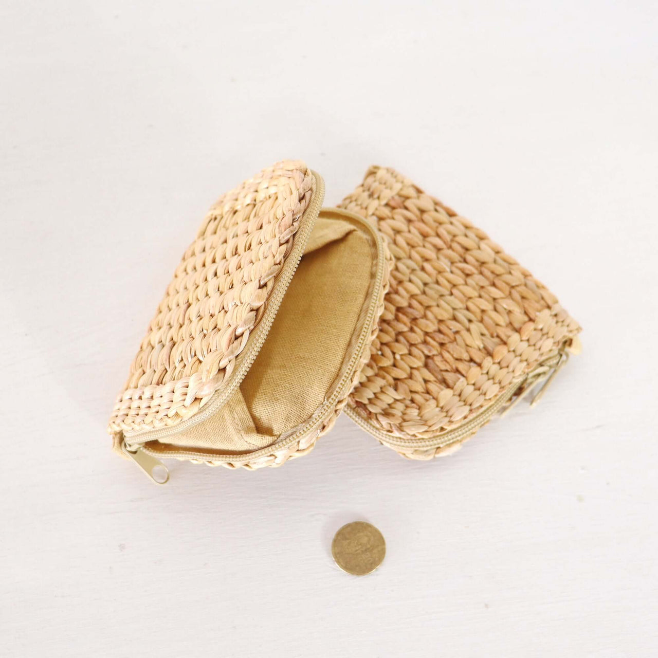 Handmade woven straw — straw wallet with a relaxed, vacation-ready look