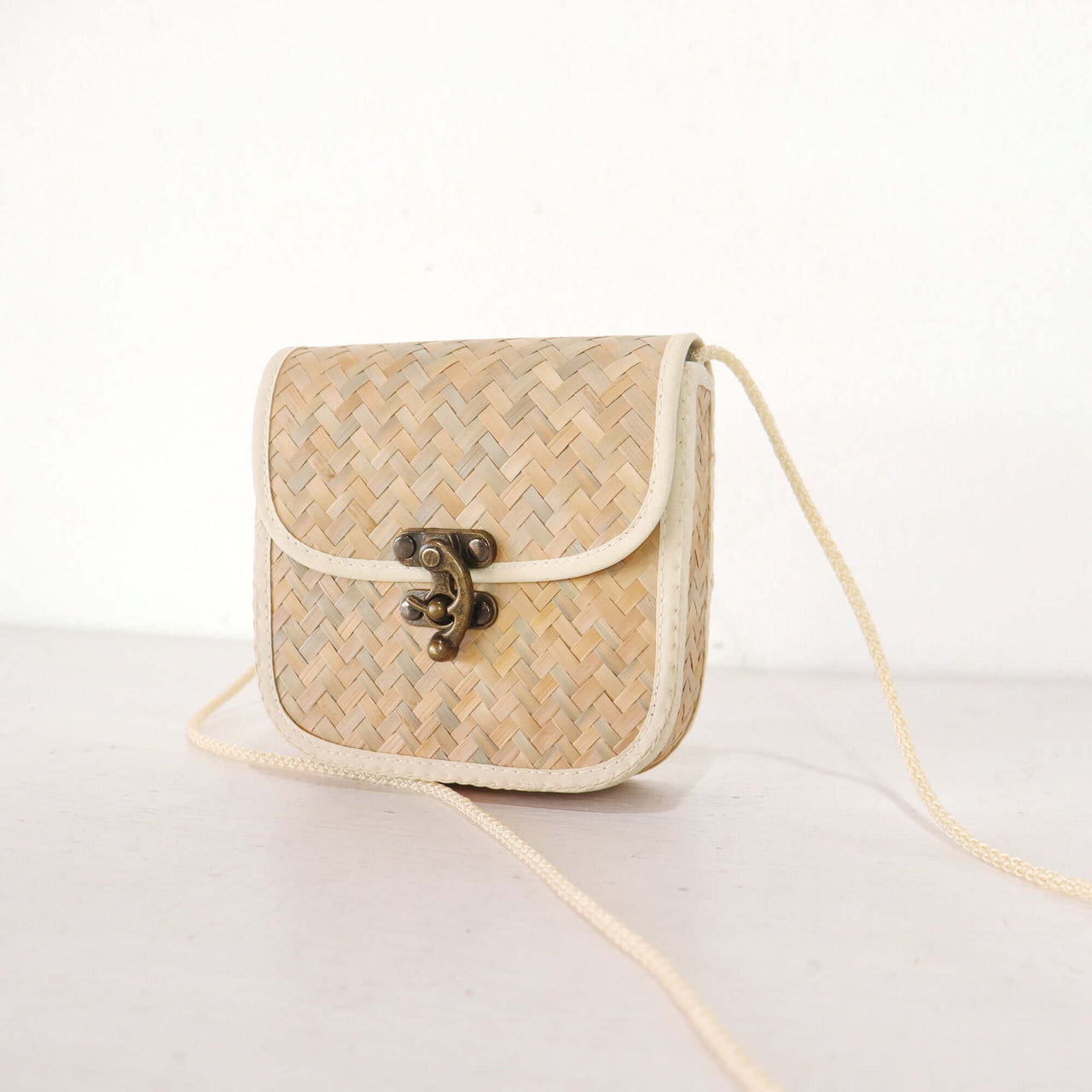 YU JIN Cross Body Bag - White