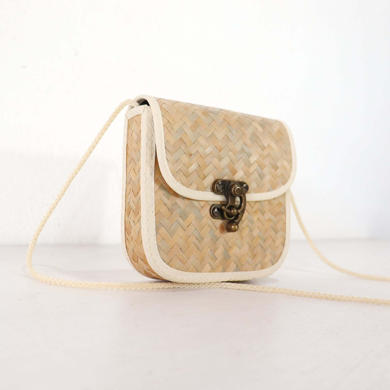 YU JIN Cross Body Bag - White