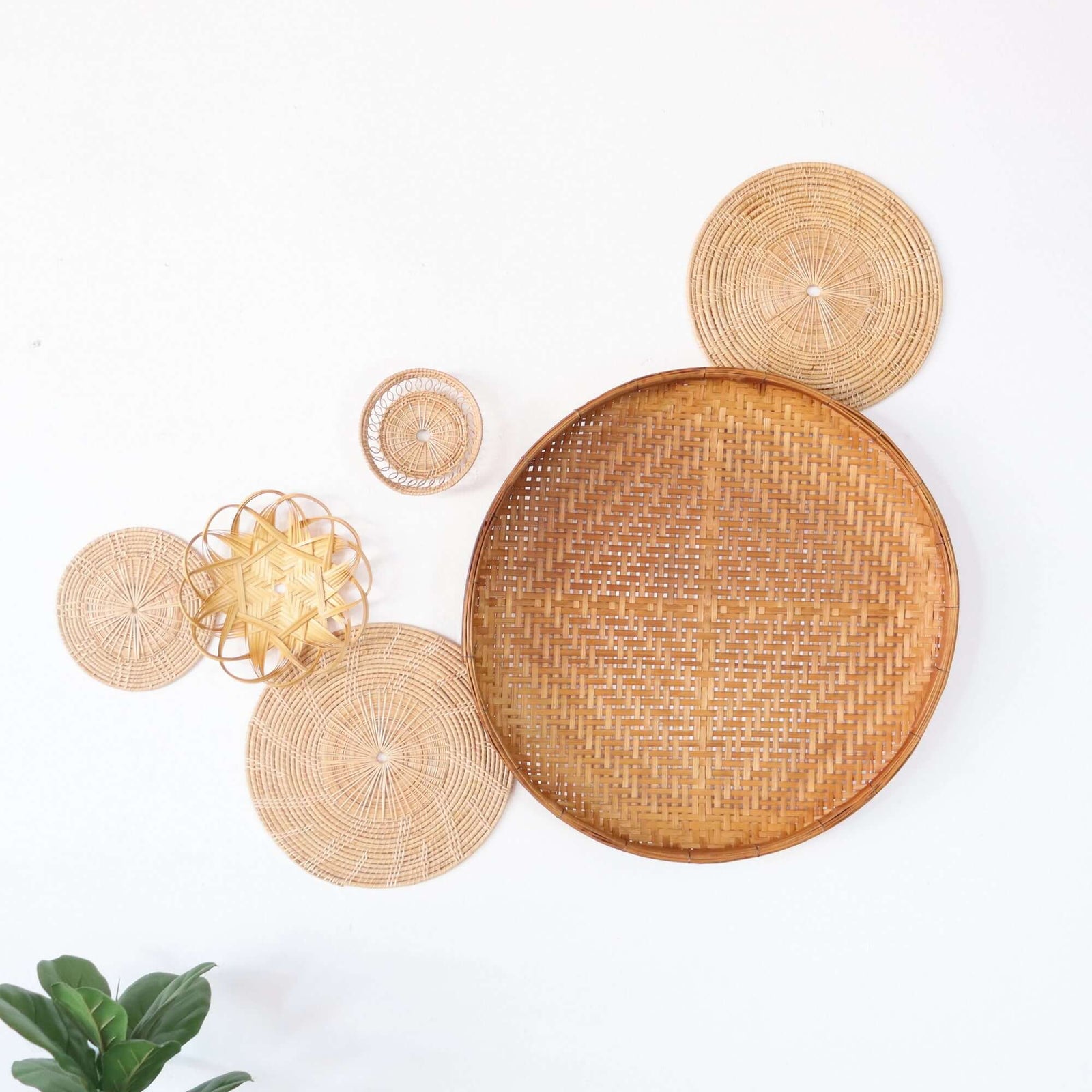 SOPA - Wall Hanging Décor Set of 6