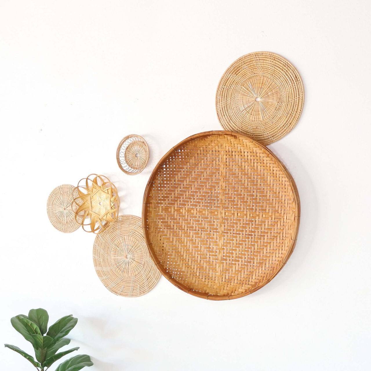 SOPA - Wall Hanging Décor Set of 6