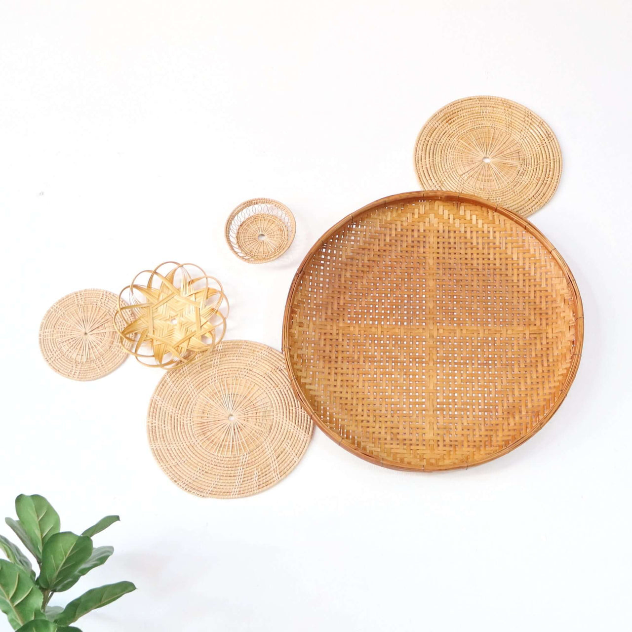 SOPA - Wall Hanging Décor Set of 6
