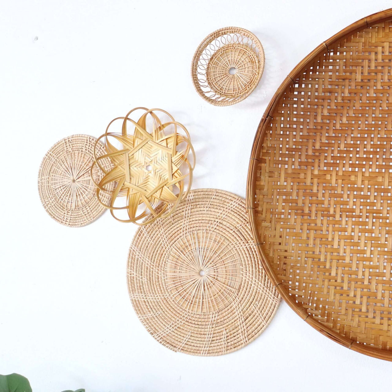 SOPA - Wall Hanging Décor Set of 6