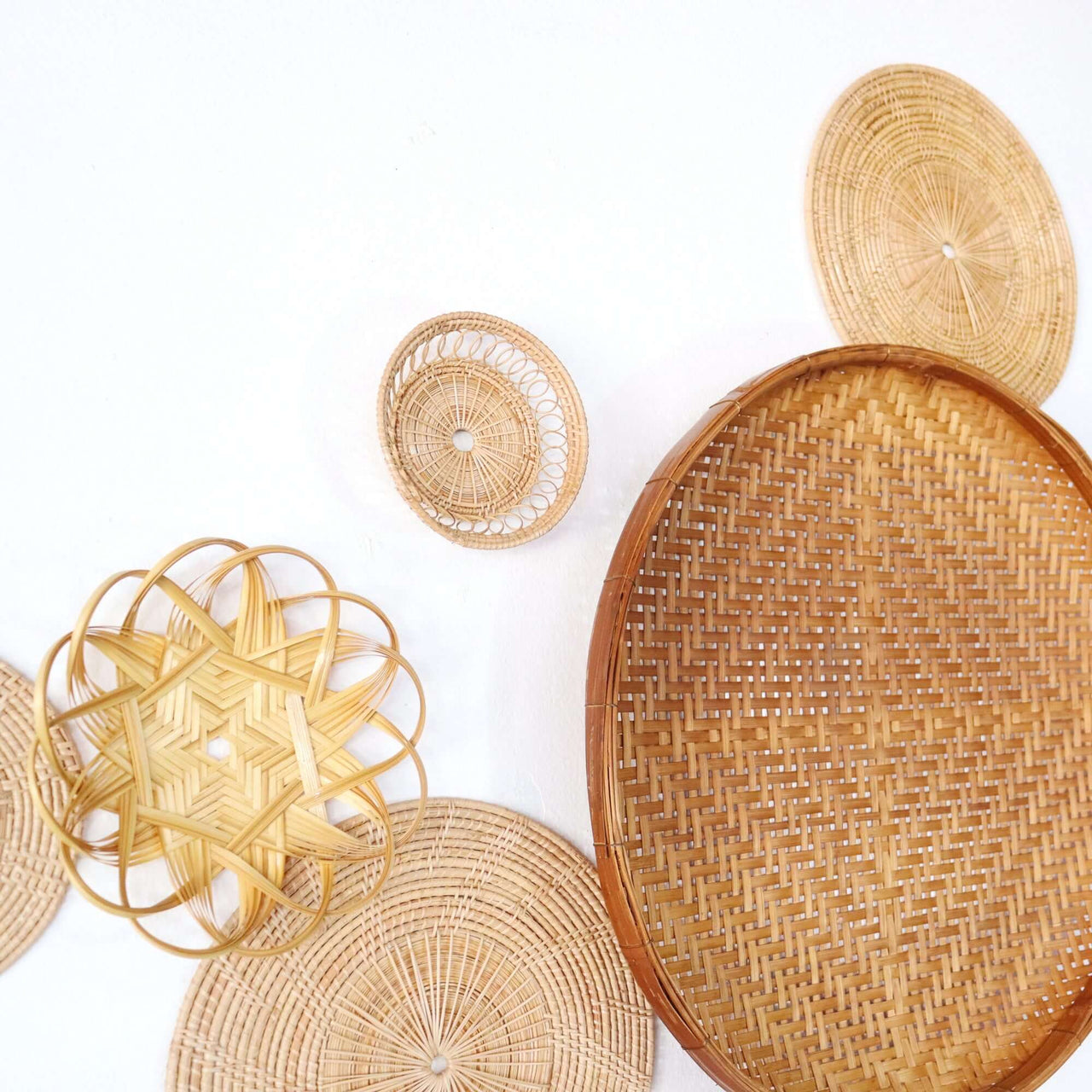 SOPA - Wall Hanging Décor Set of 6