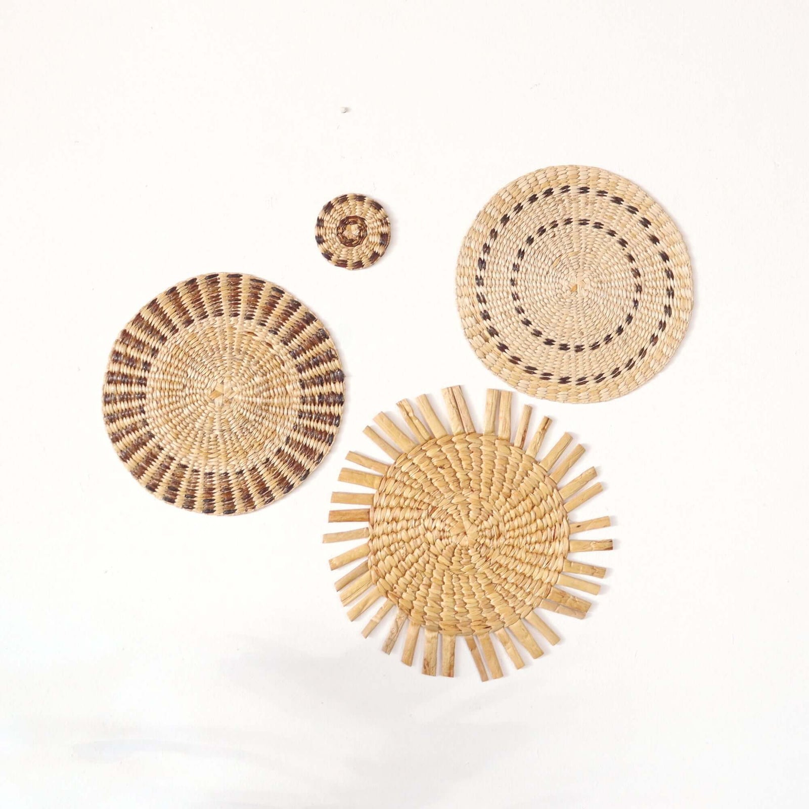 NIT CHA NAN - Wall Hanging Décor (Set of 4, Banana & Seagrass)