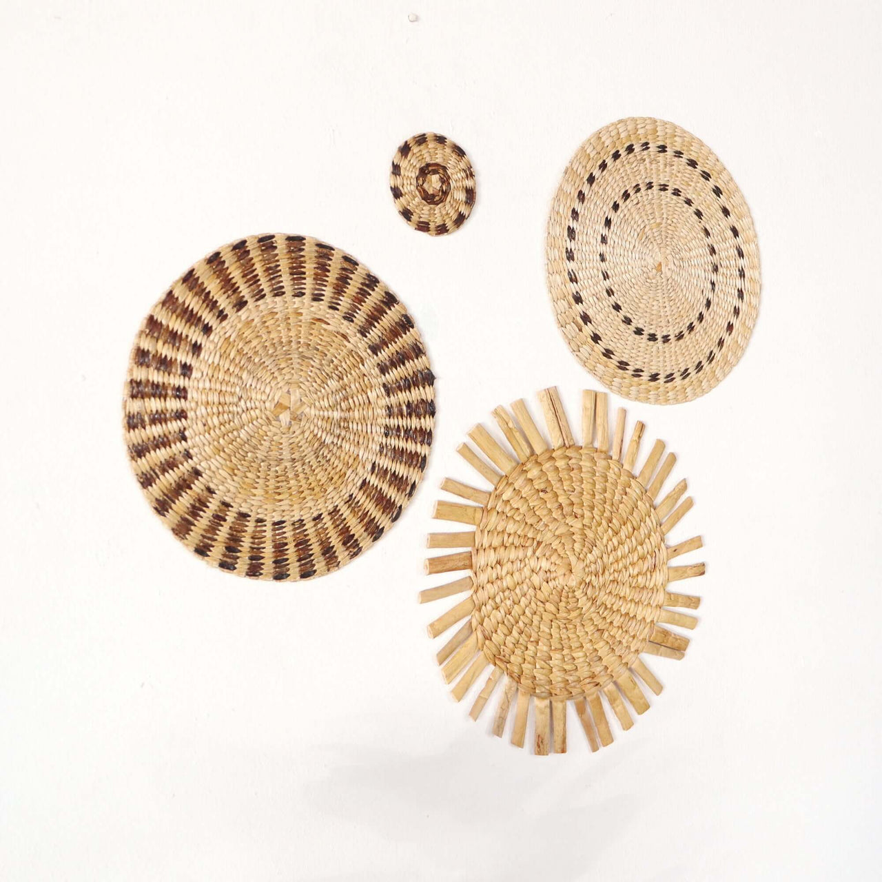 NIT CHA NAN - Wall Hanging Décor (Set of 4, Banana & Seagrass)