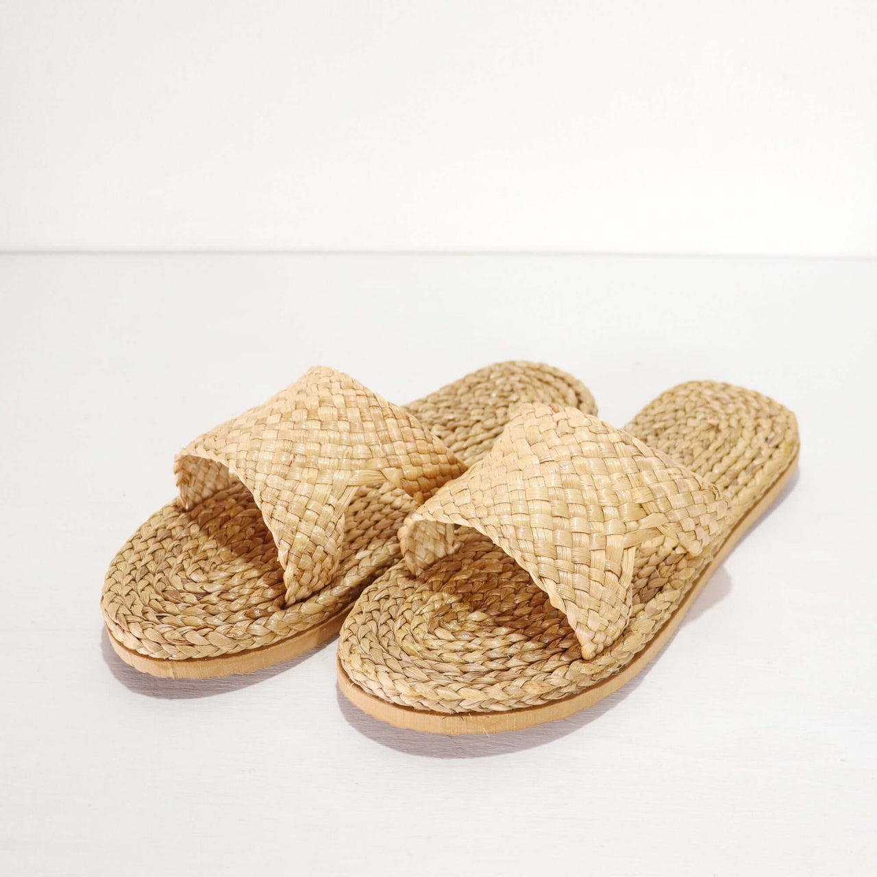 PATTHARA - Straw Sandals