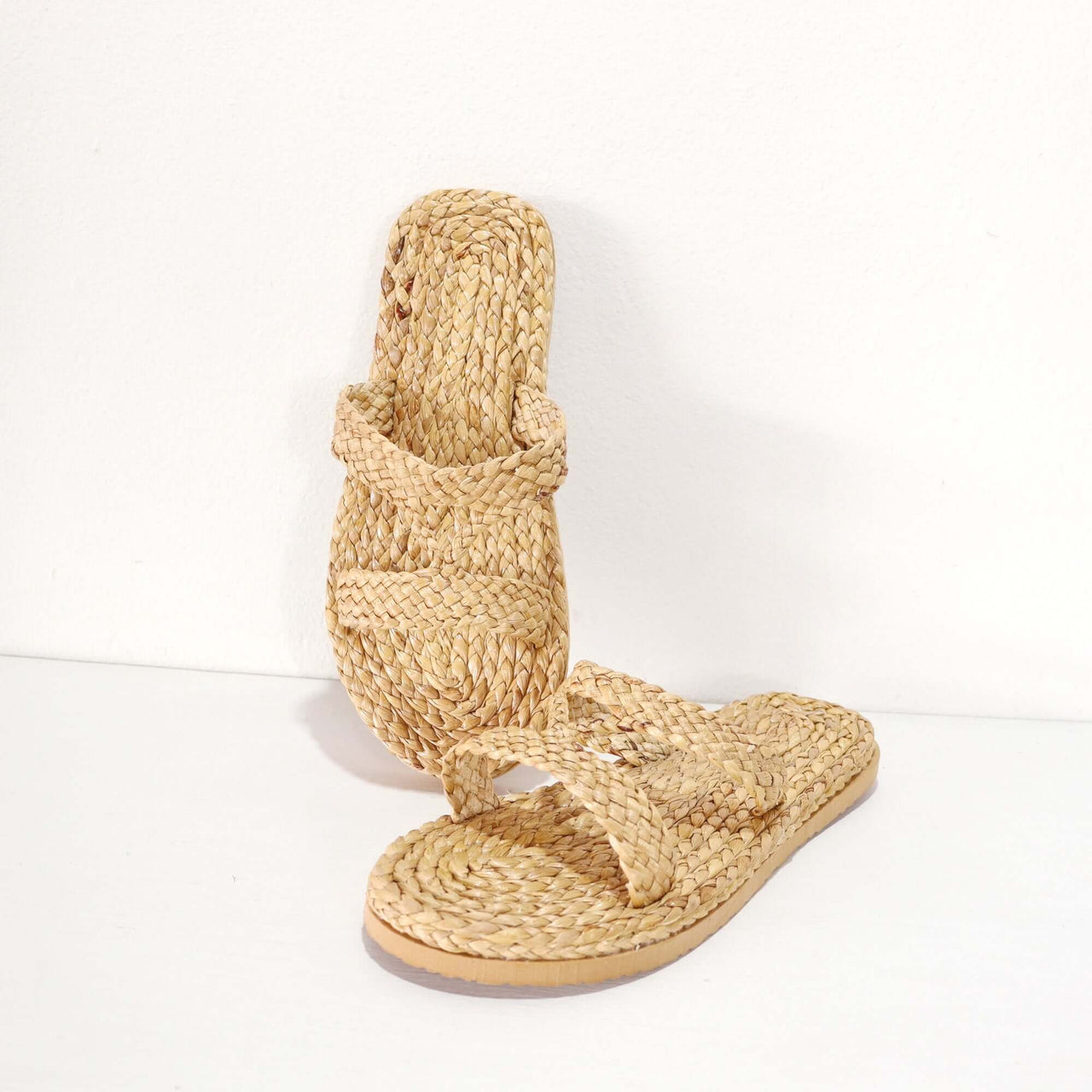 PACHARIDA - Straw Sandals