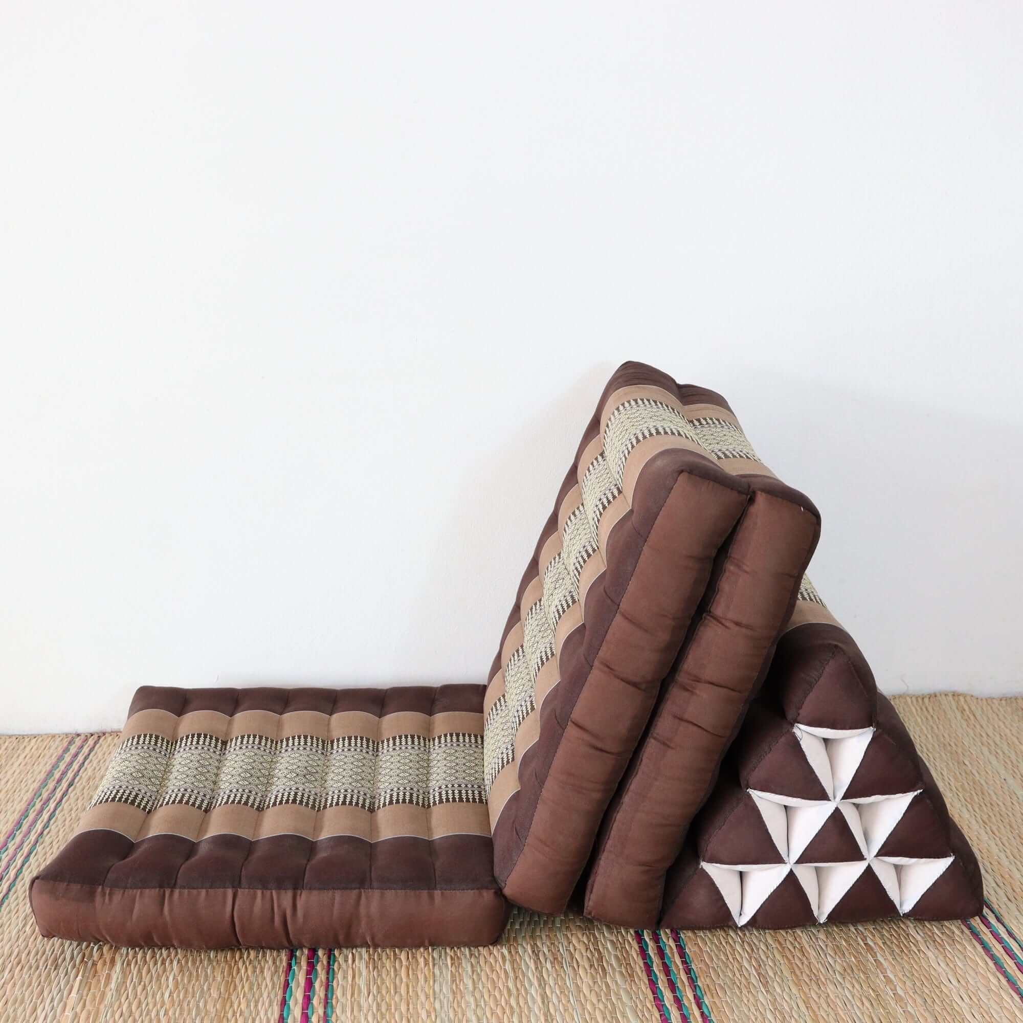 CAH KE YA - Thai Triangle 3 Fold Cushion