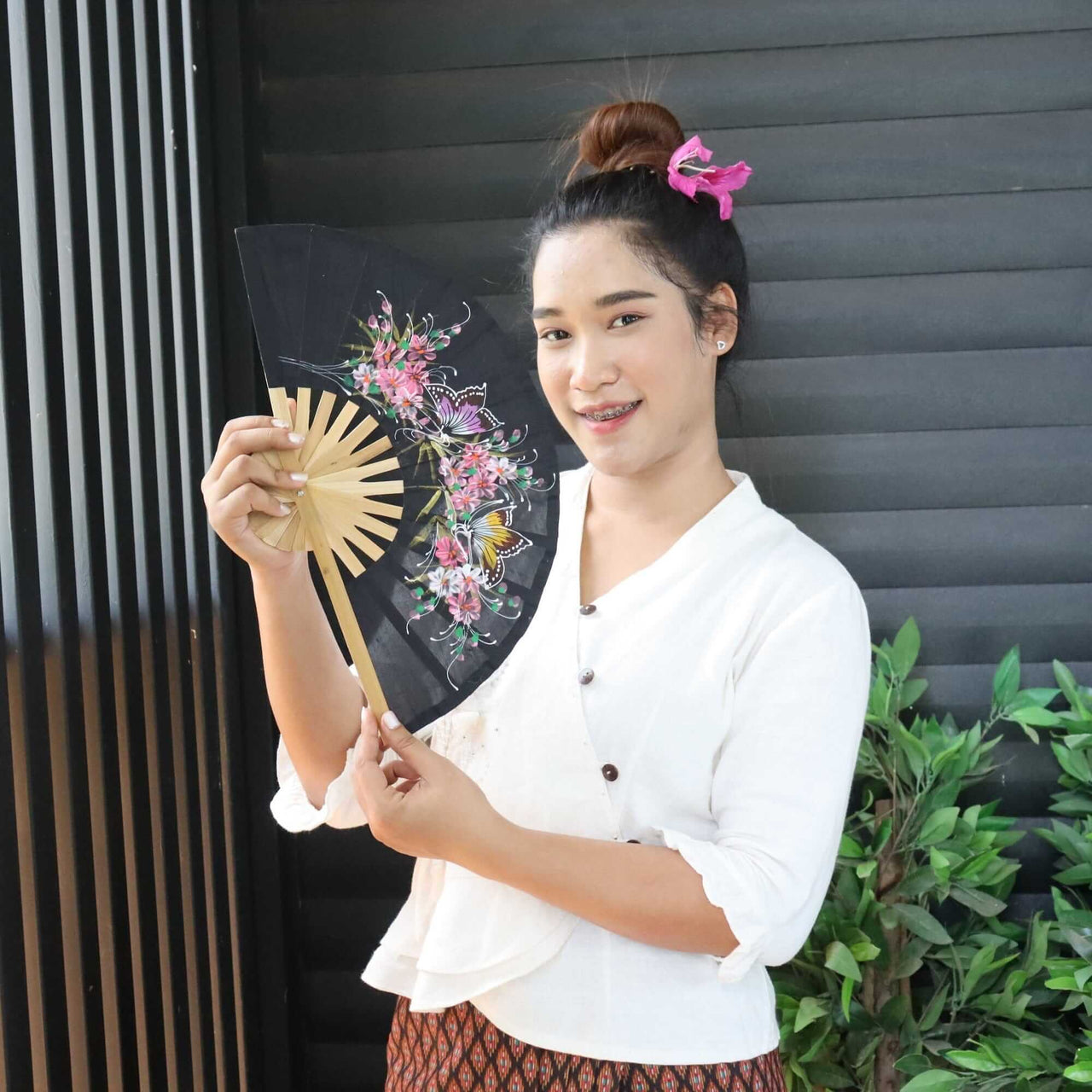 CHAM PI - Hand Fan