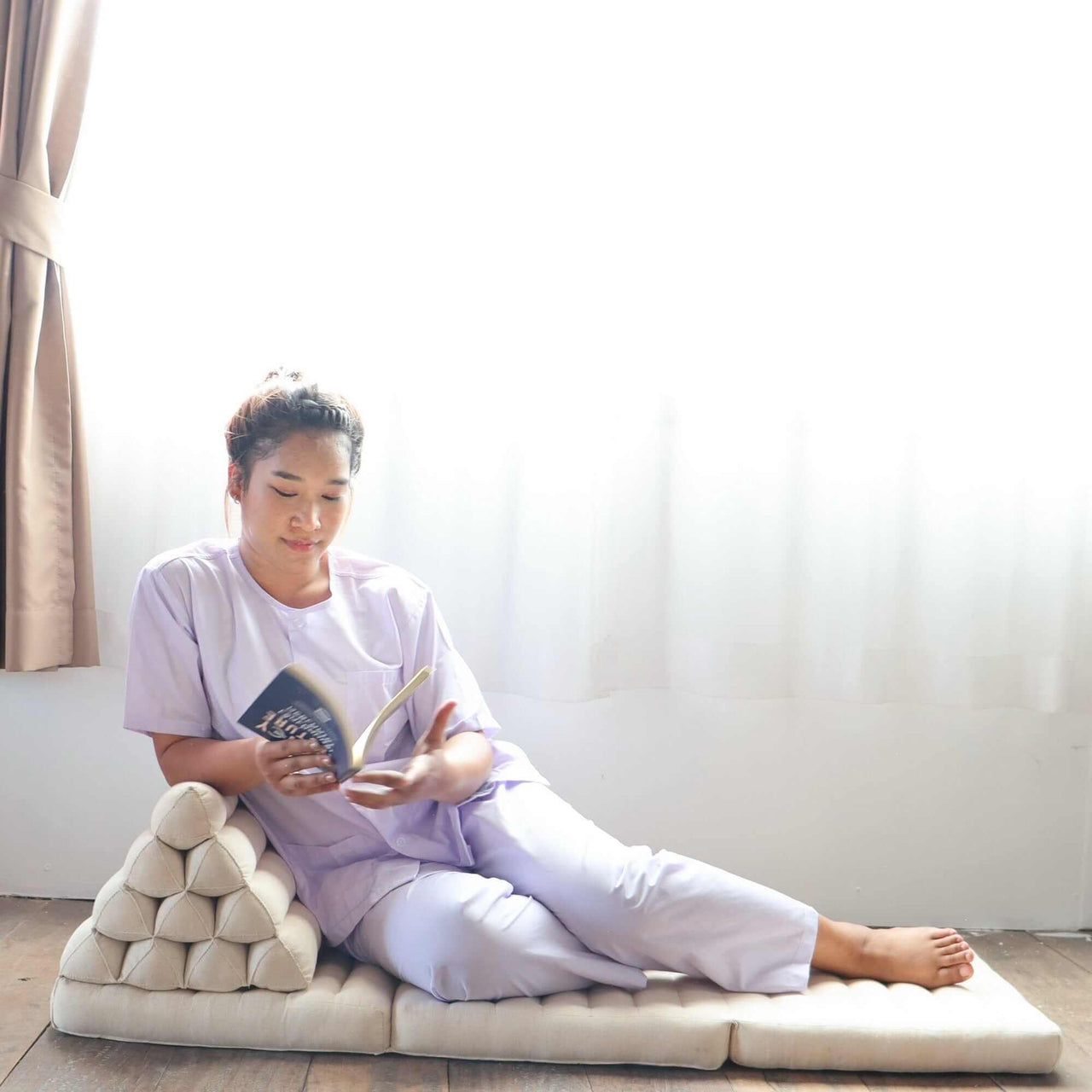 PRA PA WEE - Thai Triangle Pillow (3-Fold - White)