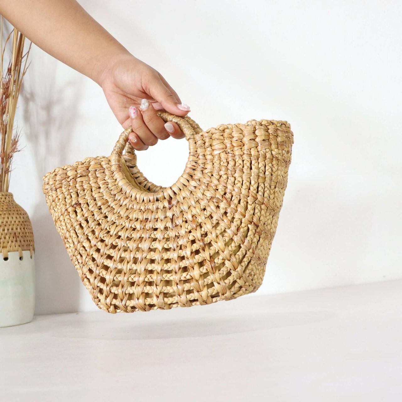 WA YU - Straw basket bag