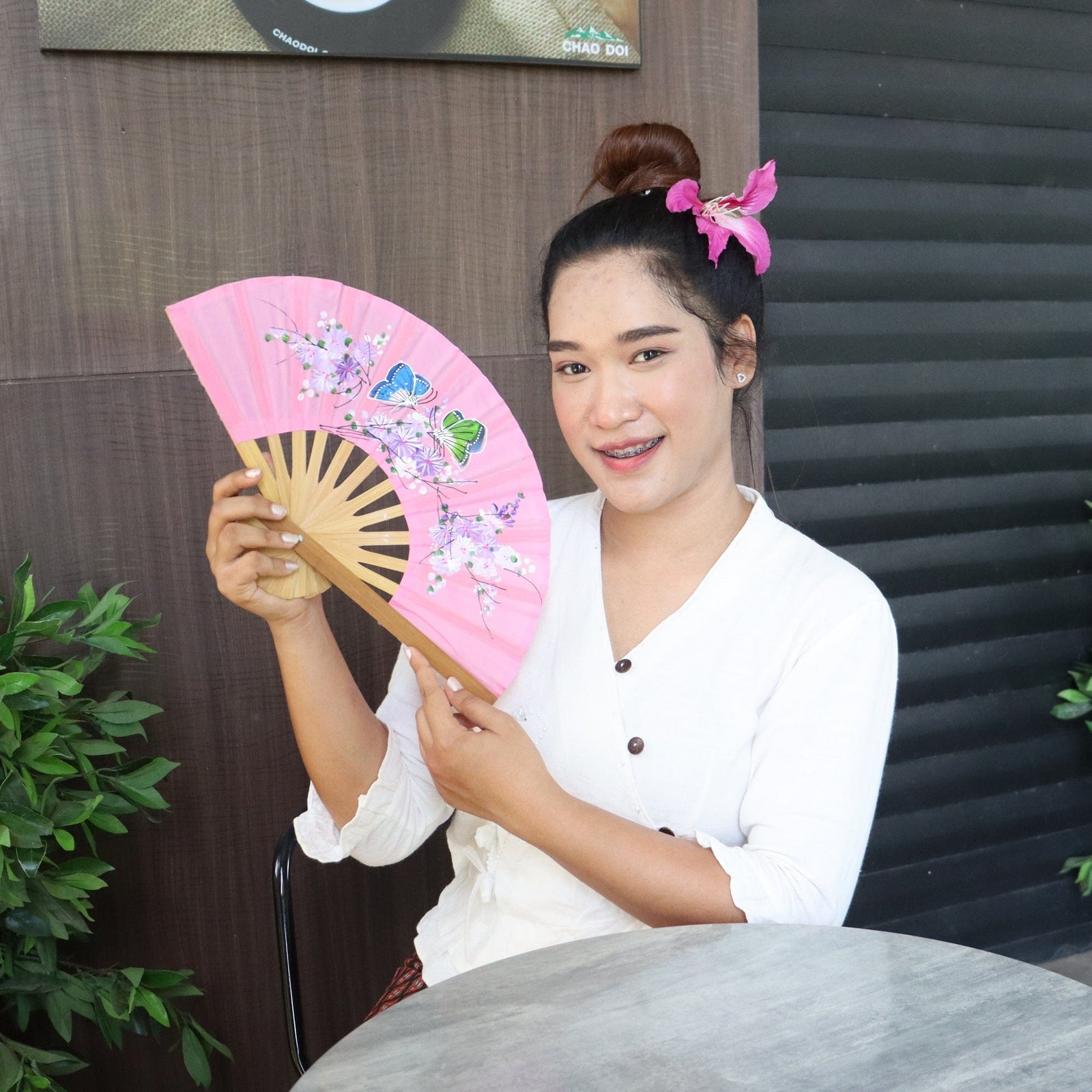 LA RIN - Hand Fan