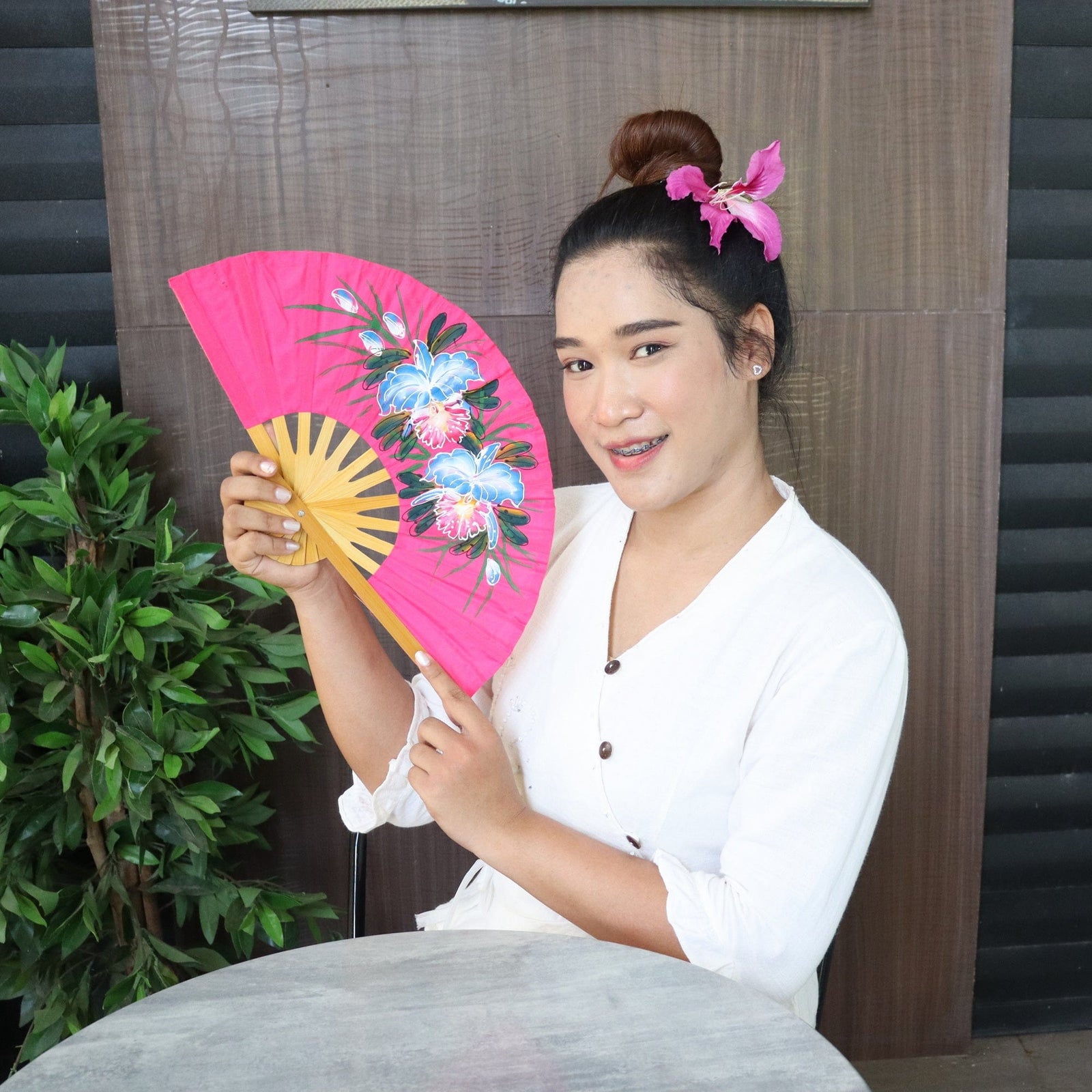 LAM DUAN - Hand Fan
