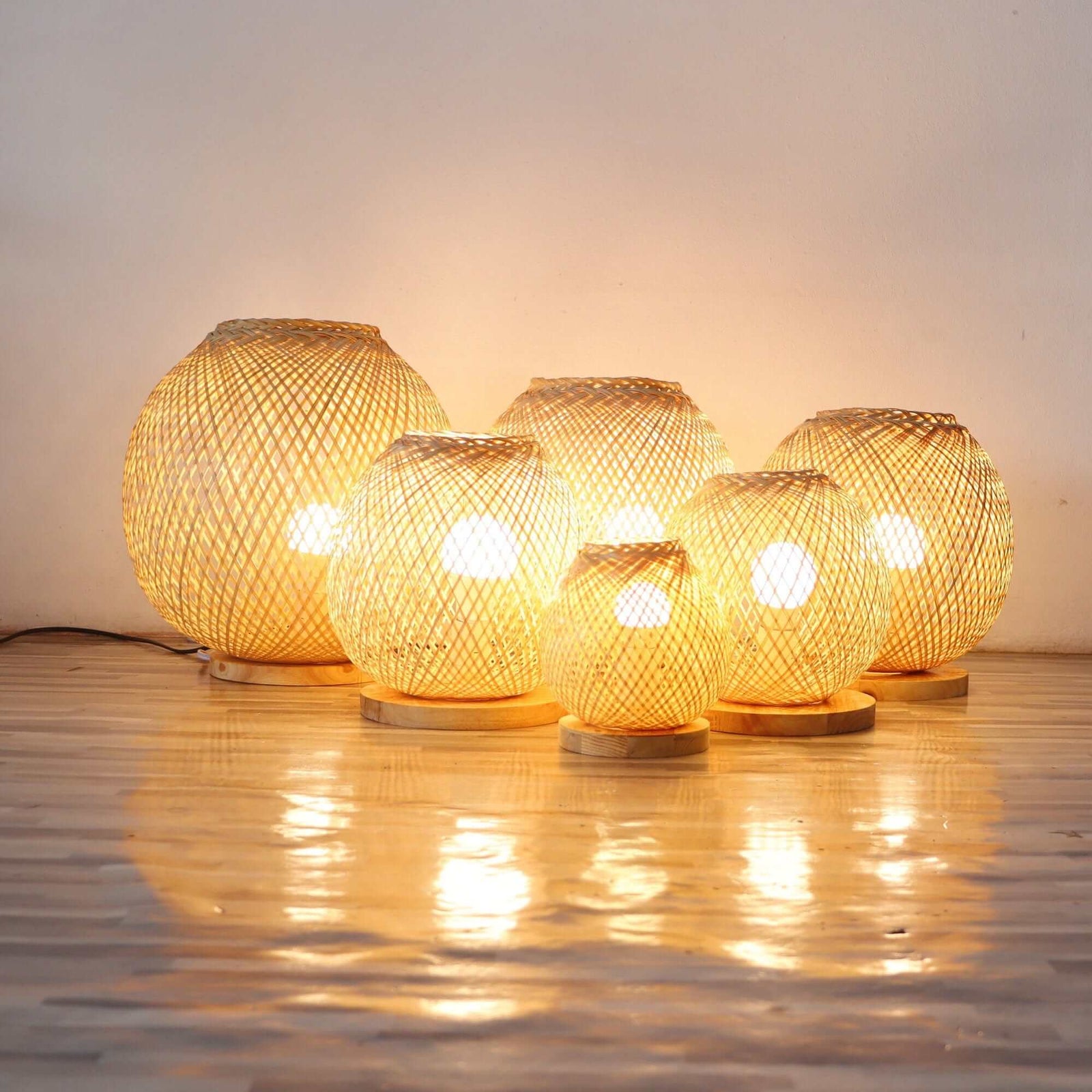 CHI NA Bamboo Weaving Table Lamp - Organic Elegance Illuminated