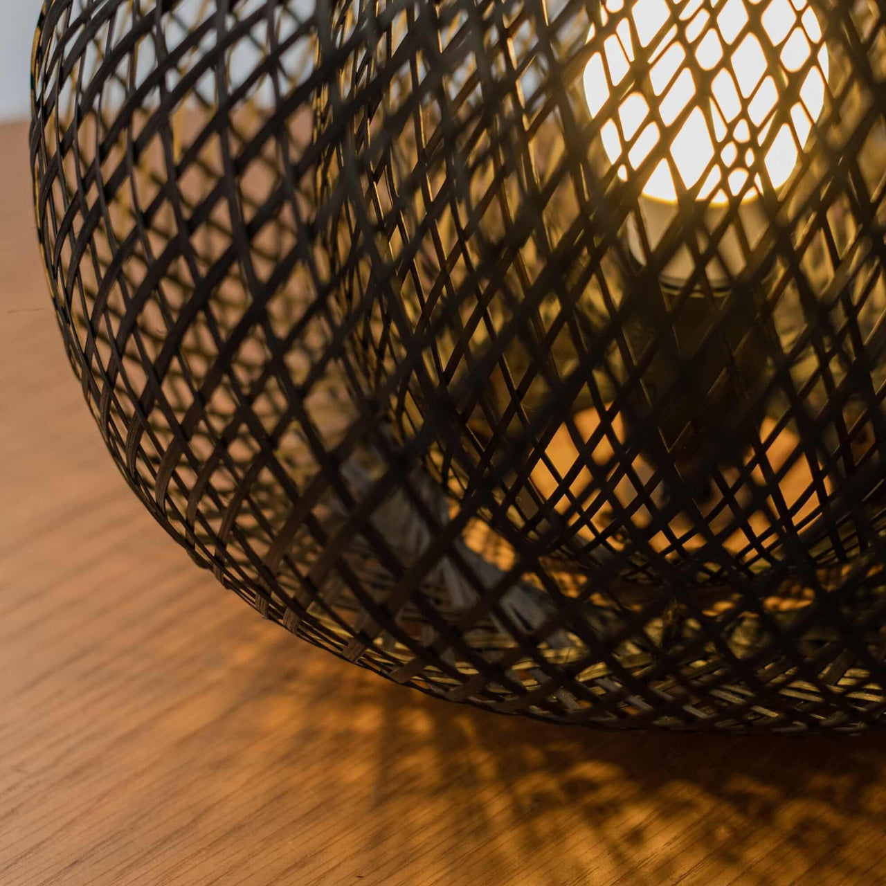 A RA WAN - Boho Table Lamp (Black)