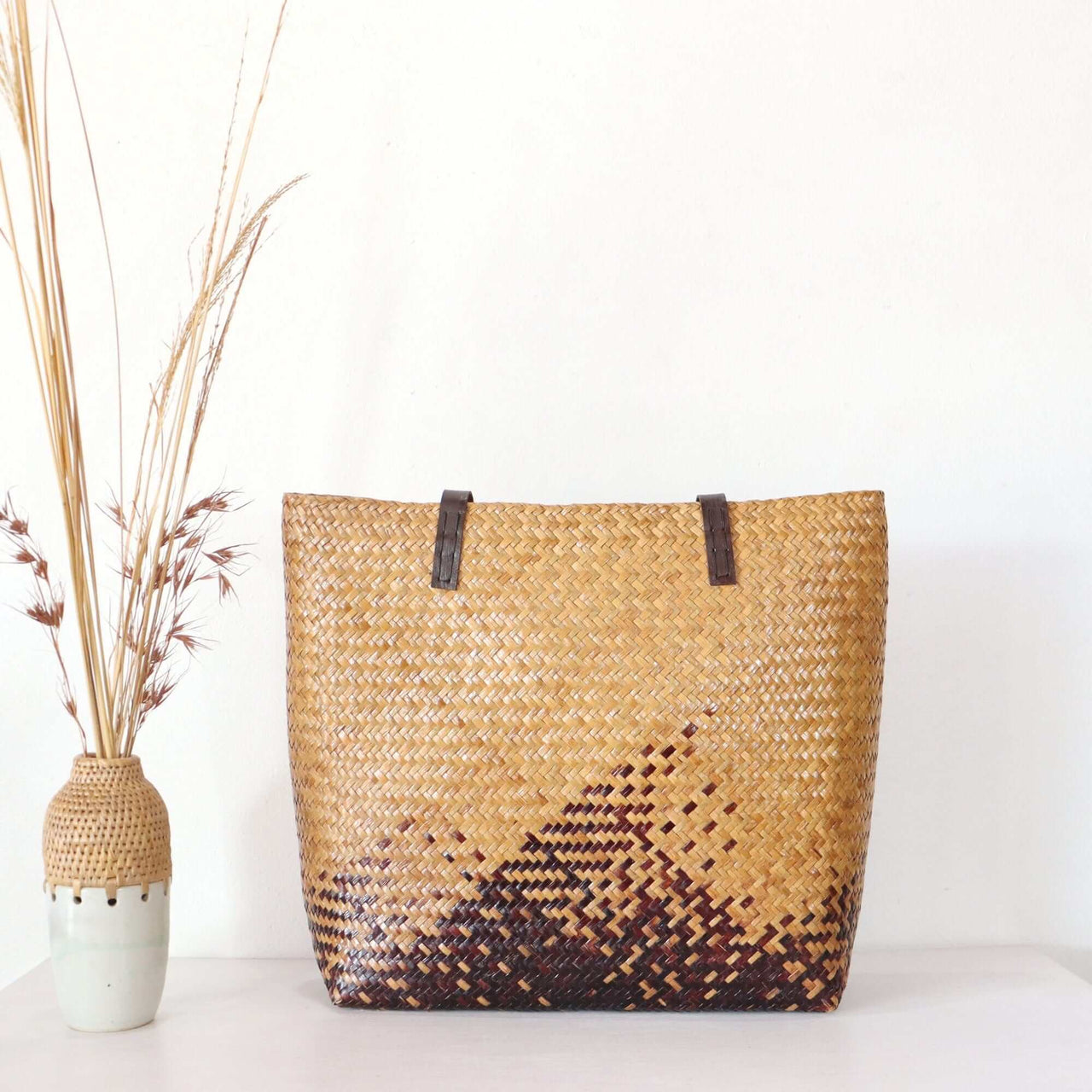 NUN THA PIN - Shoulder Straw Bag