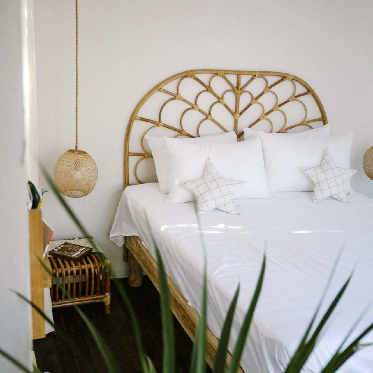 JUNDARA - Round Bamboo Pendant Light