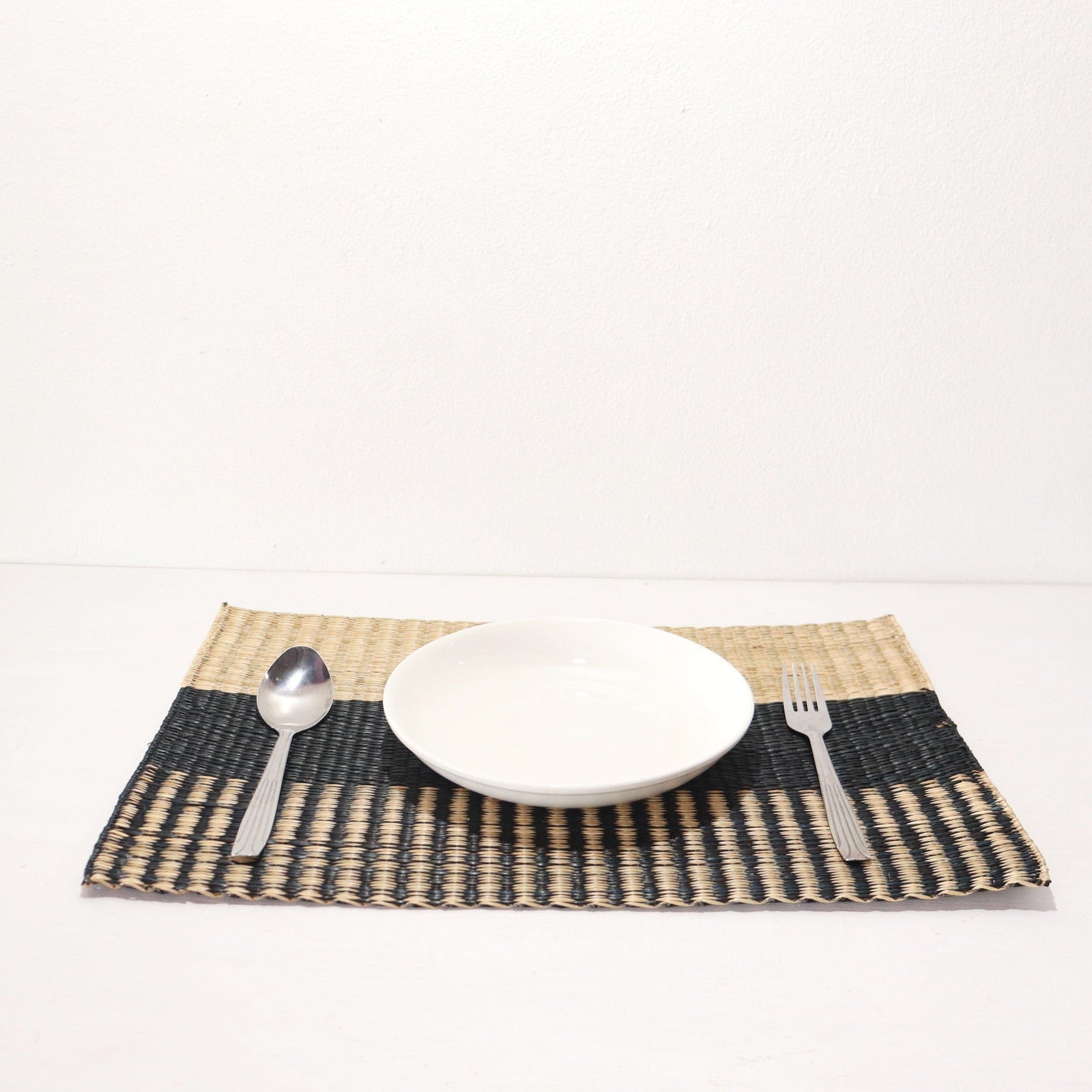 WI RA KAN - Woven Boho Placemats