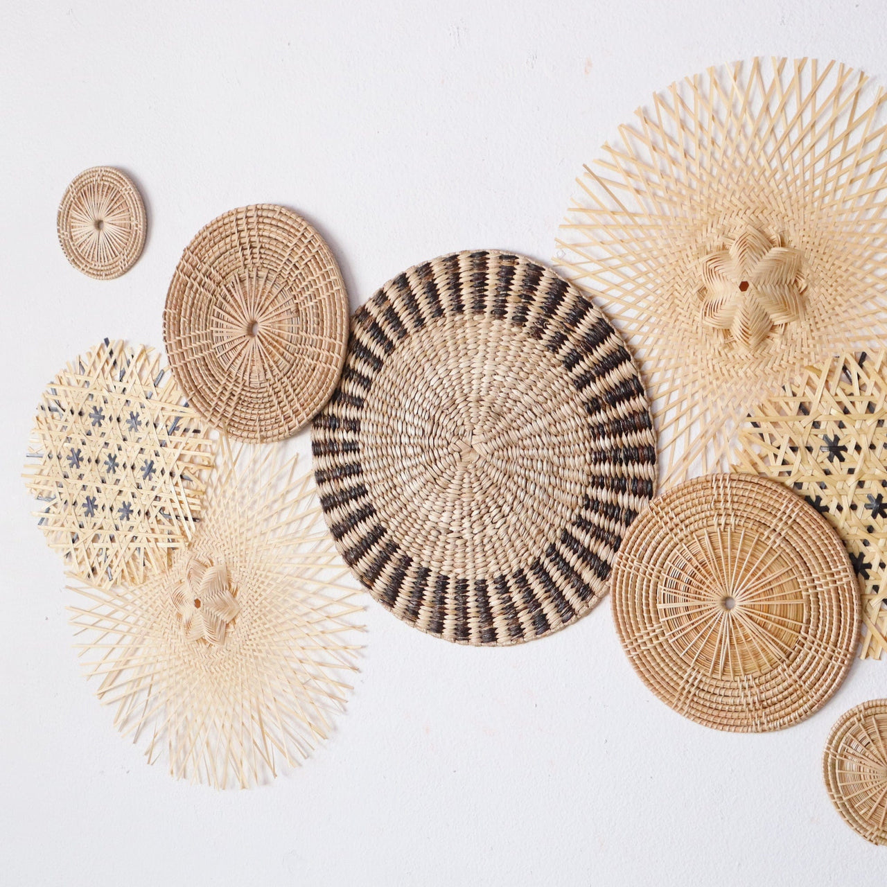 PRI YA KORN - Wall art décor hanging Set of 9