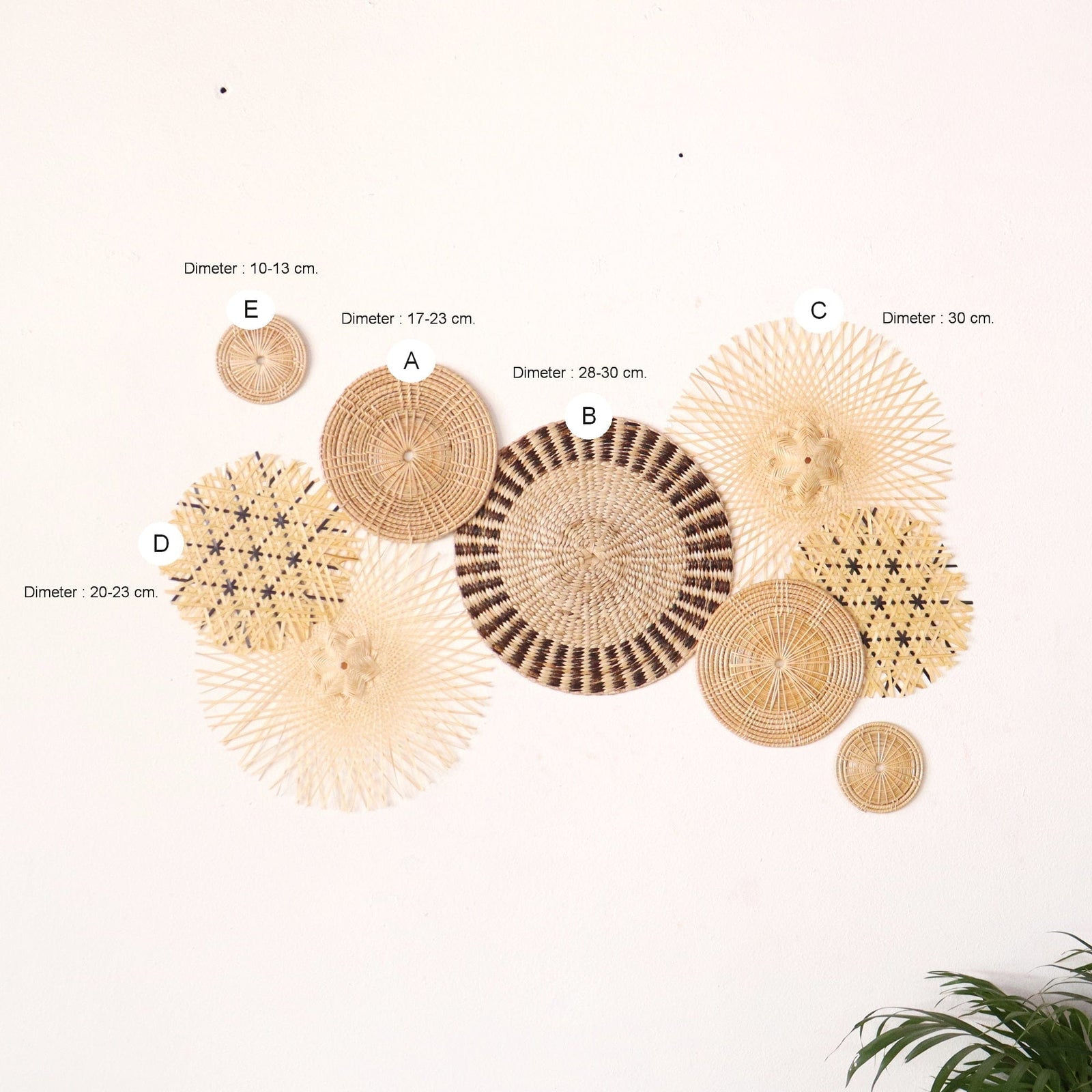 PRI YA KORN - Wall art décor hanging Set of 9