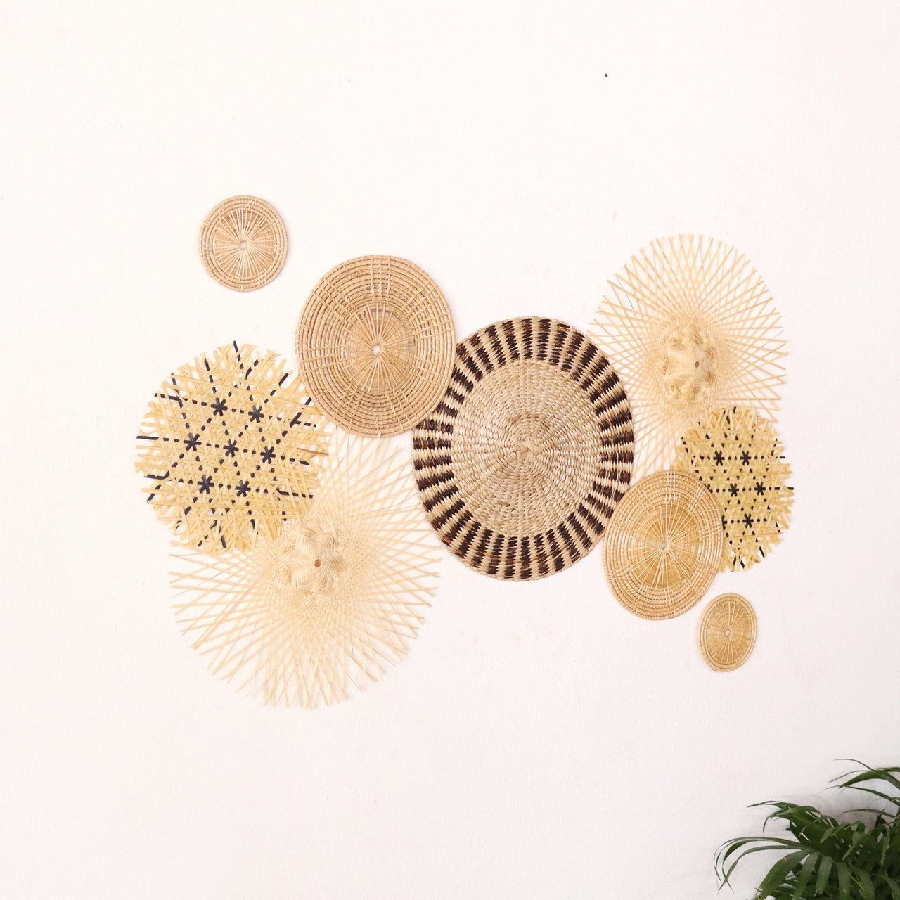 PRI YA KORN - Wall art décor hanging Set of 9
