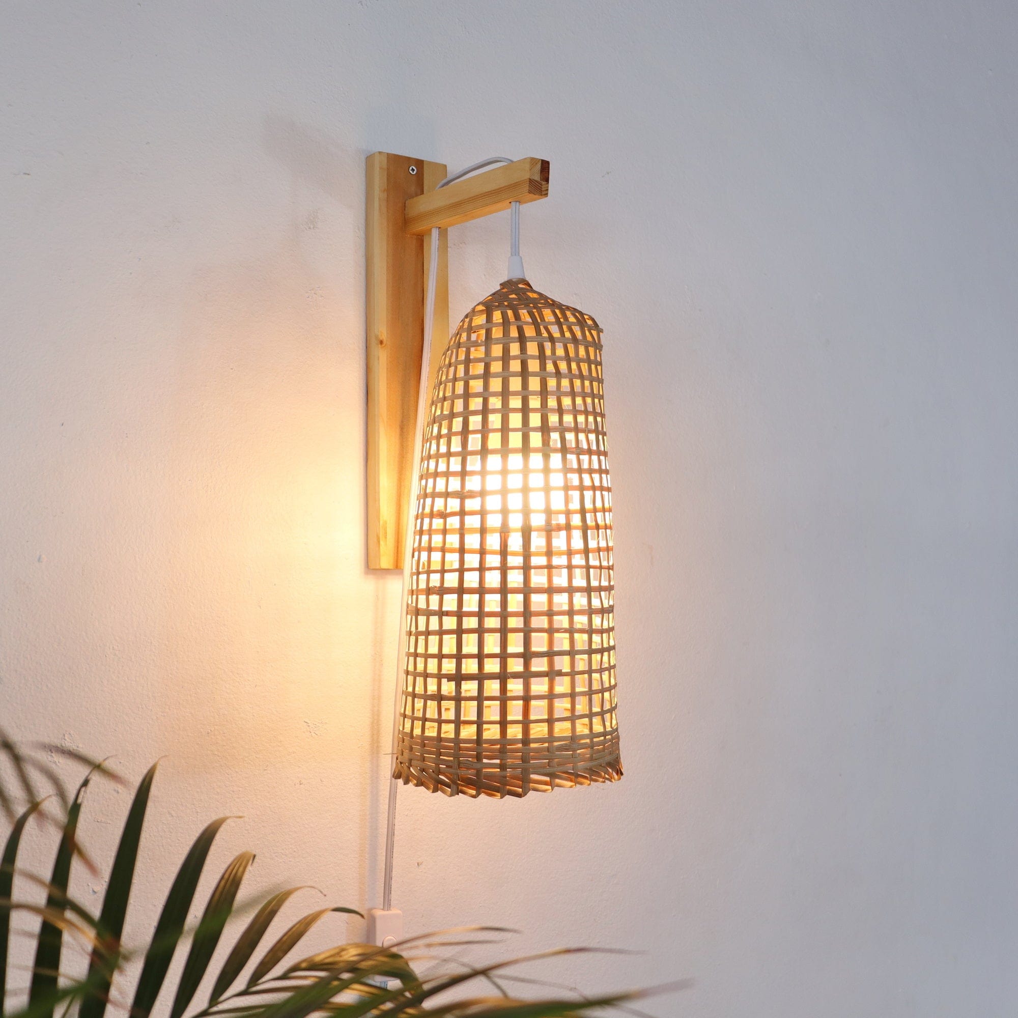 SATINEE - Wall Sconce