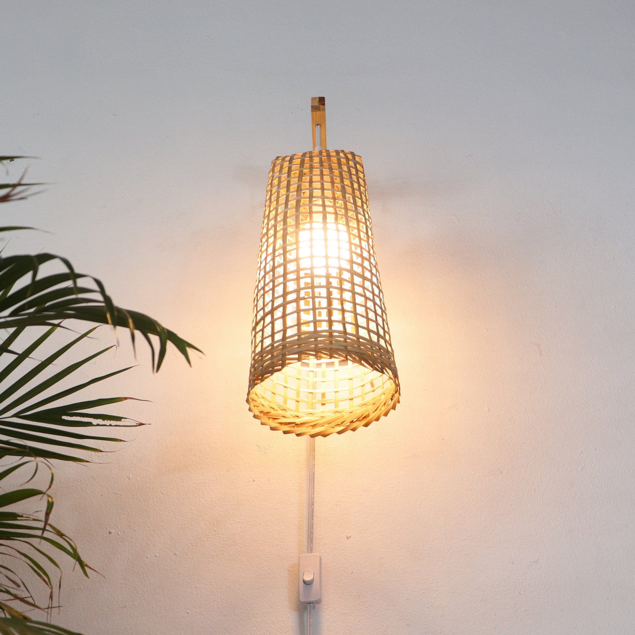 SATINEE - Wall Sconce