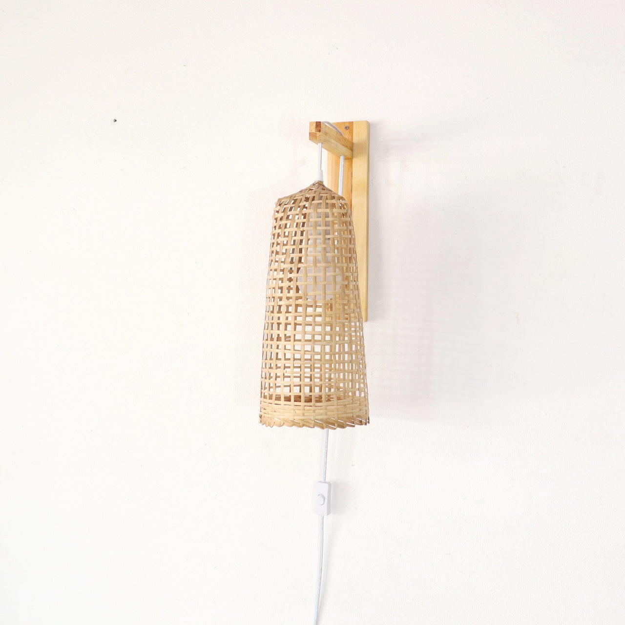 SATINEE - Wall Sconce