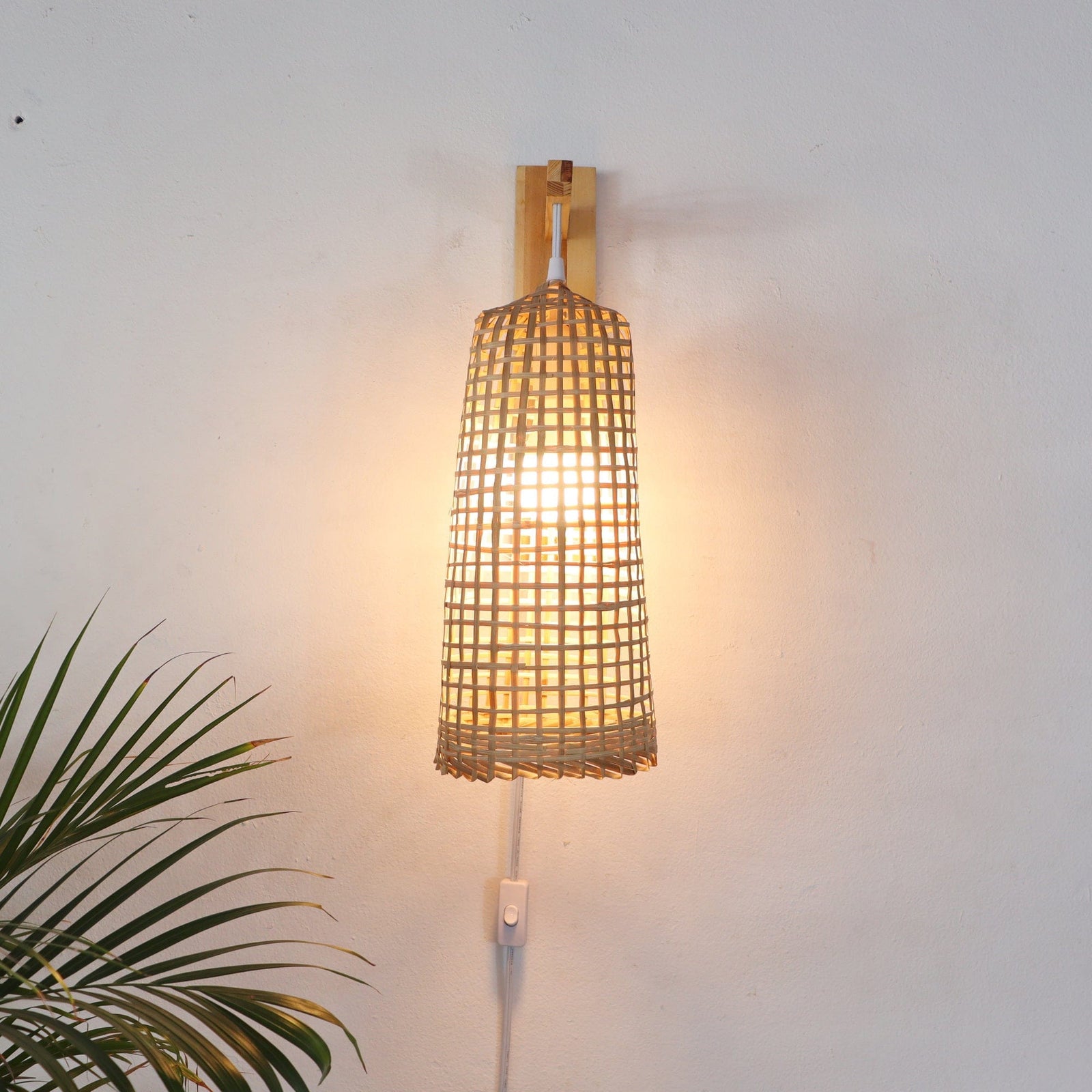 SATINEE - Wall Sconce